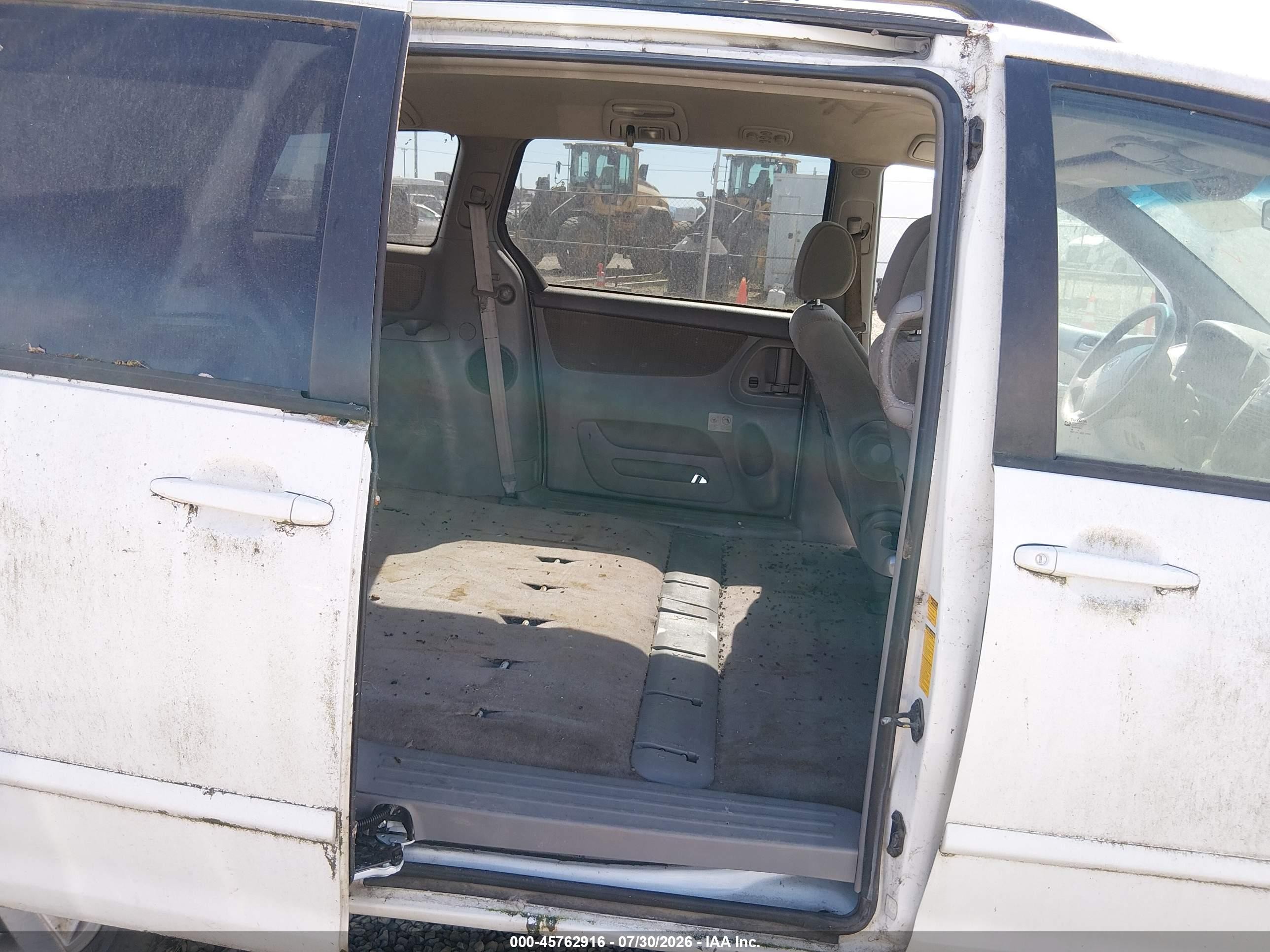2008 Toyota Sienna Le White vin: 5TDZK23C58S216096
