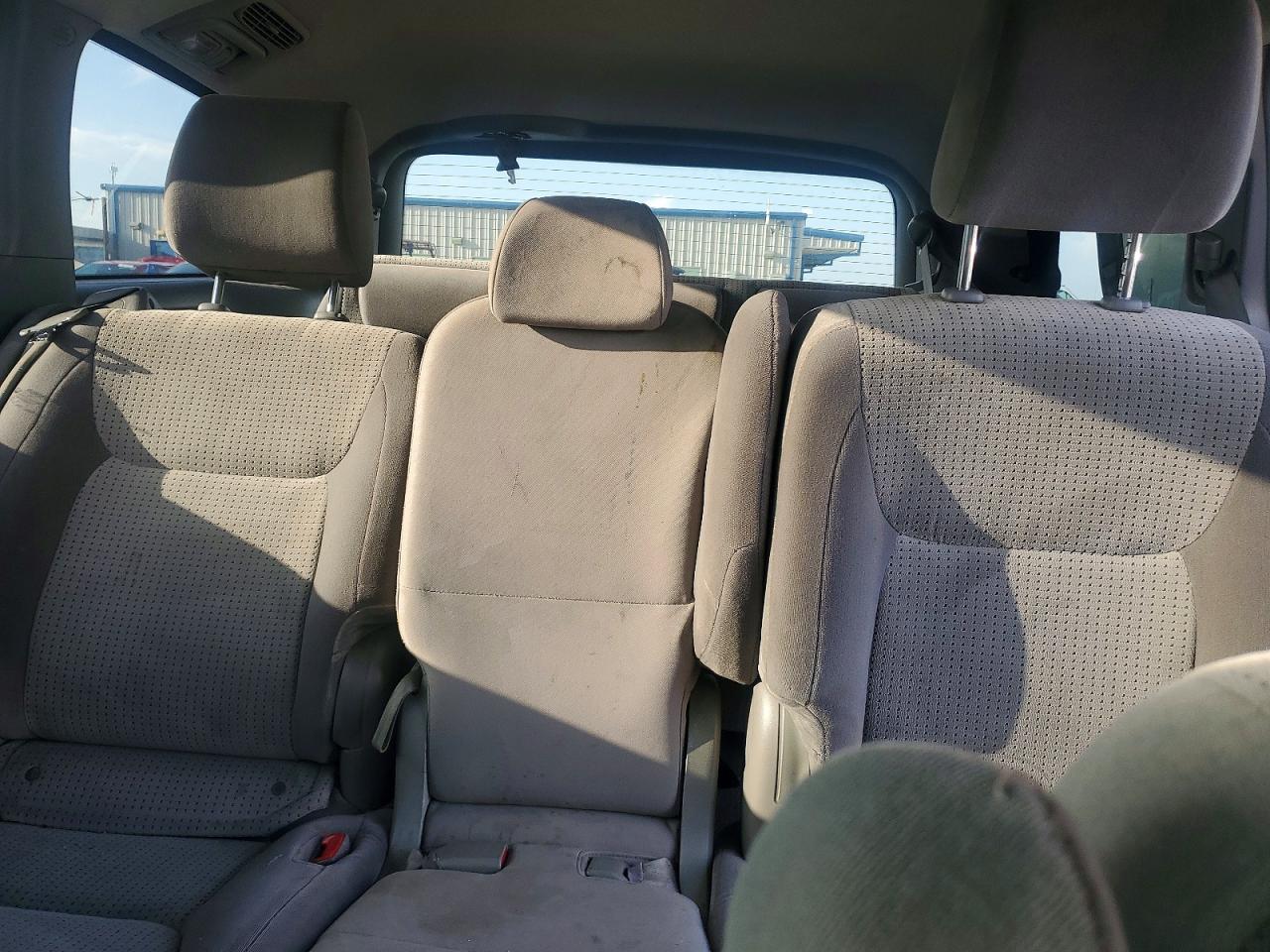 2009 Toyota Sienna Le 7-passenger Gray vin: 5TDZK23C59S238018
