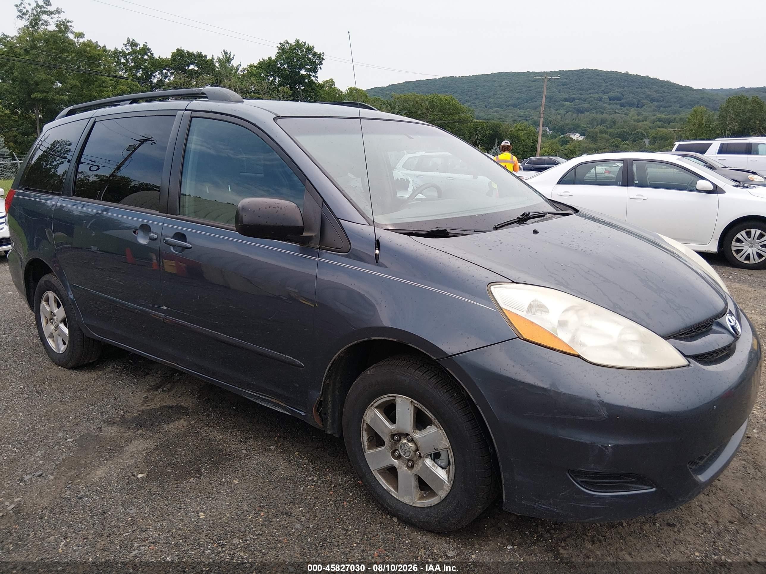 2009 Toyota Sienna Le Blue vin: 5TDZK23C59S263291