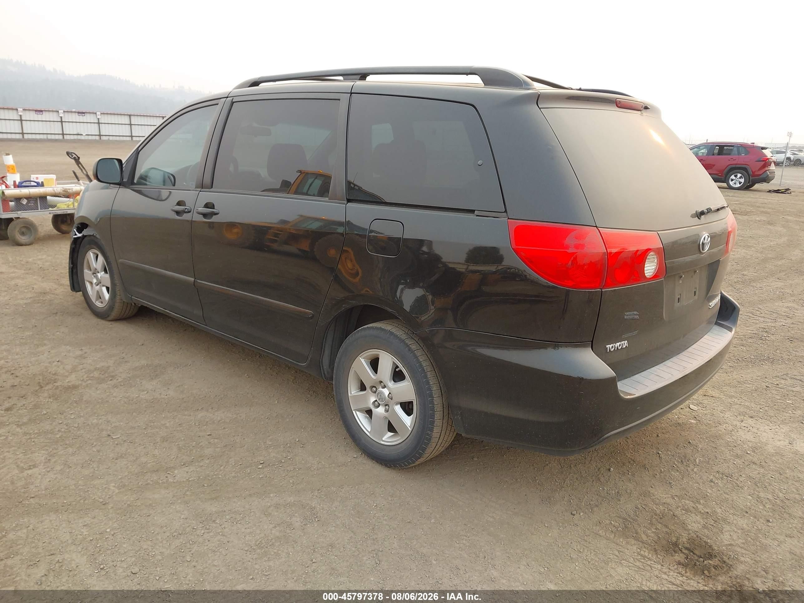 2009 Toyota Sienna Le Black vin: 5TDZK23C59S272413