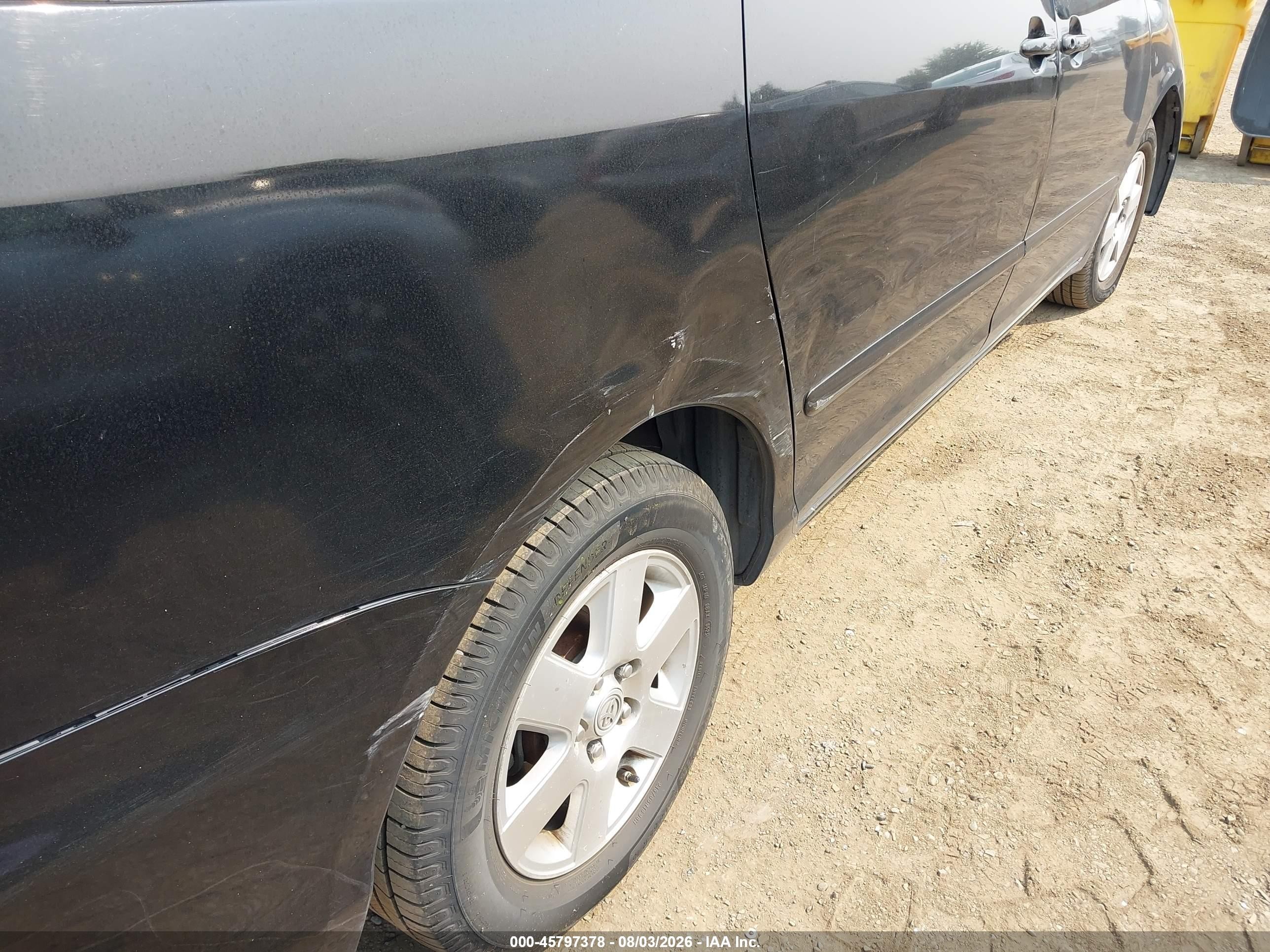 2009 Toyota Sienna Le Black vin: 5TDZK23C59S272413