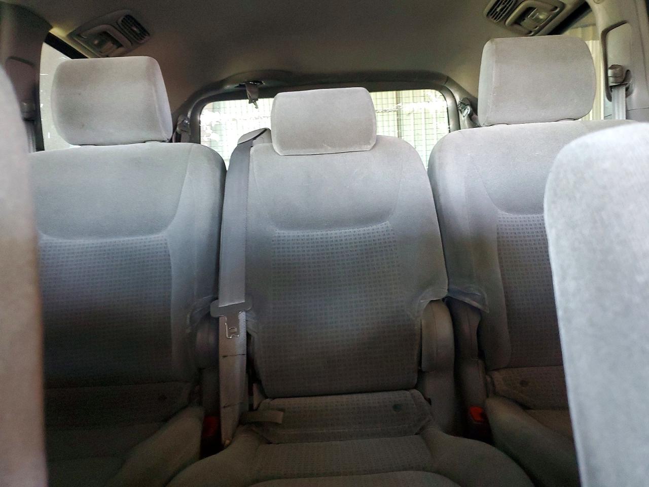 2007 Toyota Sienna Ce 8-passenger White vin: 5TDZK23C67S033076