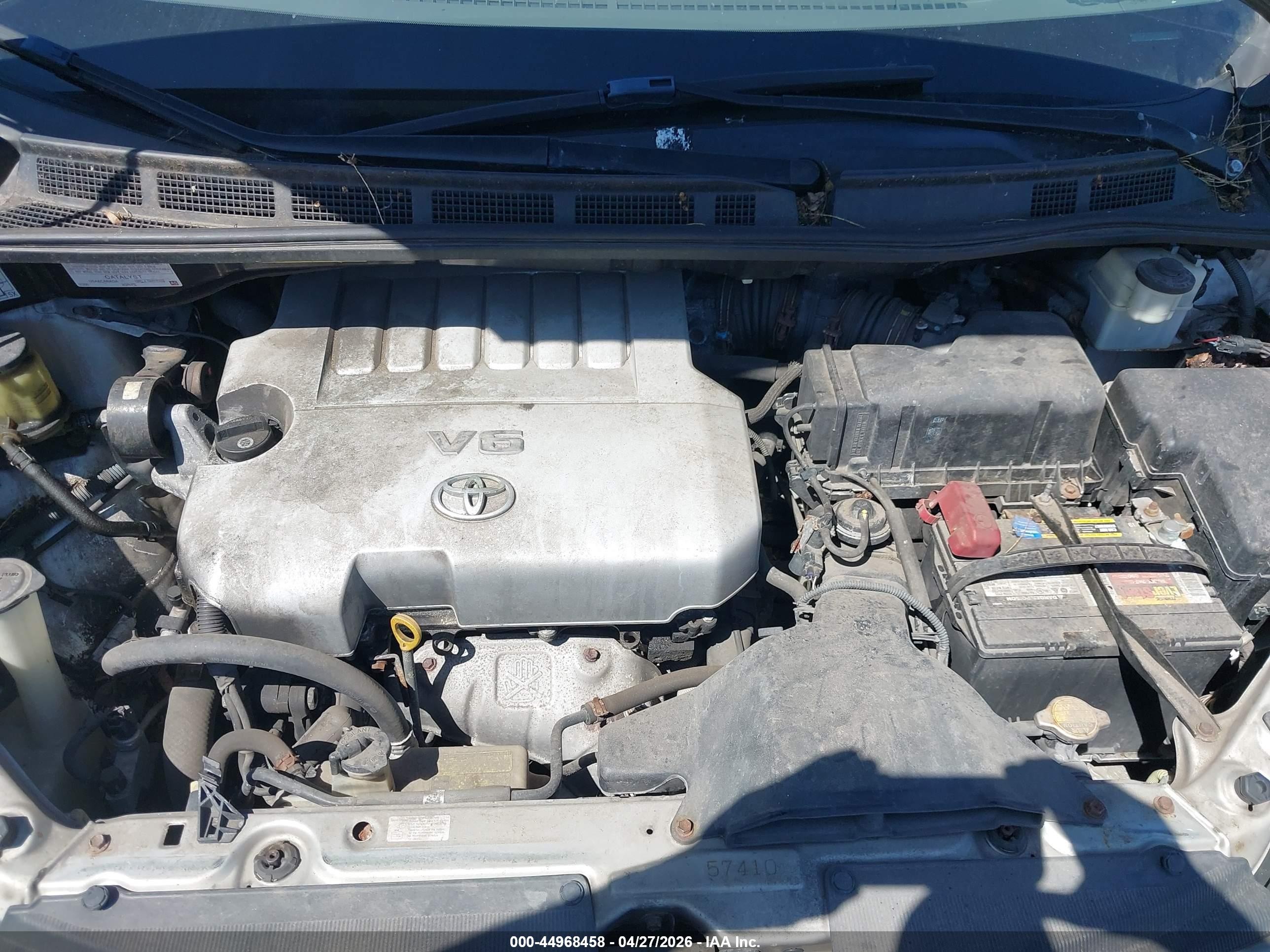 2007 Toyota Sienna Le Серебряный vin: 5TDZK23C67S055014