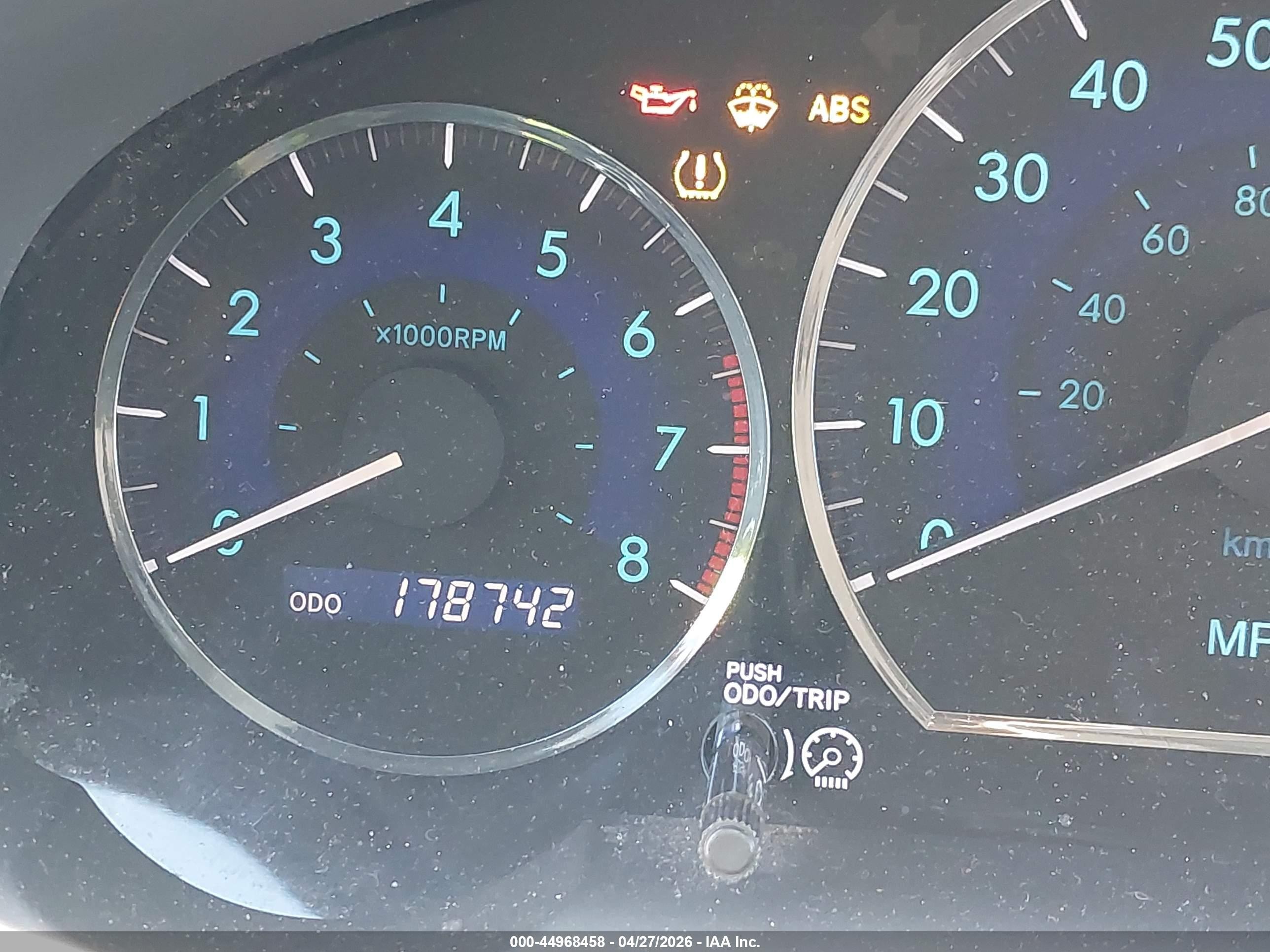 2007 Toyota Sienna Le Серебряный vin: 5TDZK23C67S055014