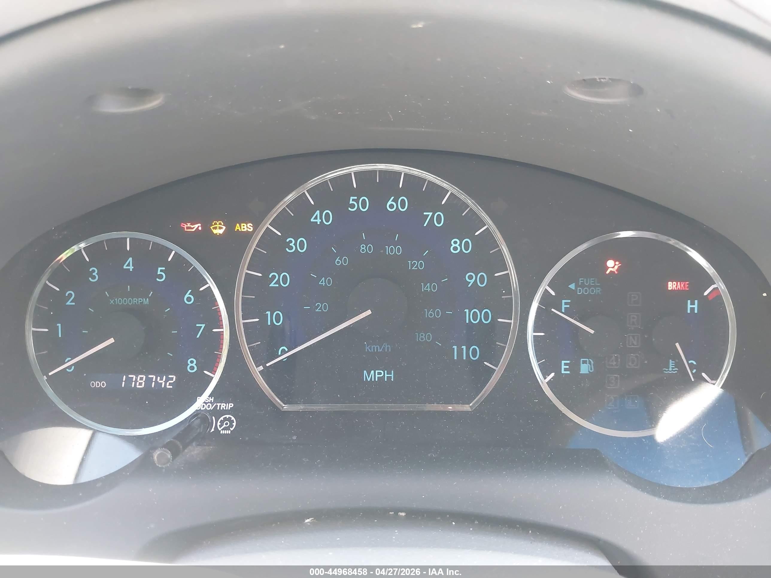 2007 Toyota Sienna Le Серебряный vin: 5TDZK23C67S055014