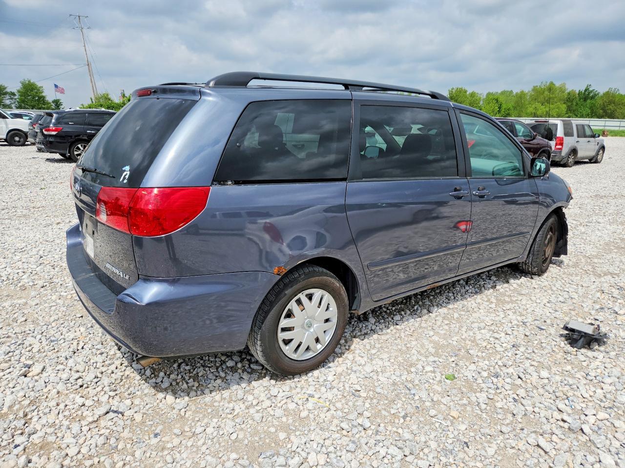 2007 Toyota Sienna Le 7-passenger Серый vin: 5TDZK23C67S057278