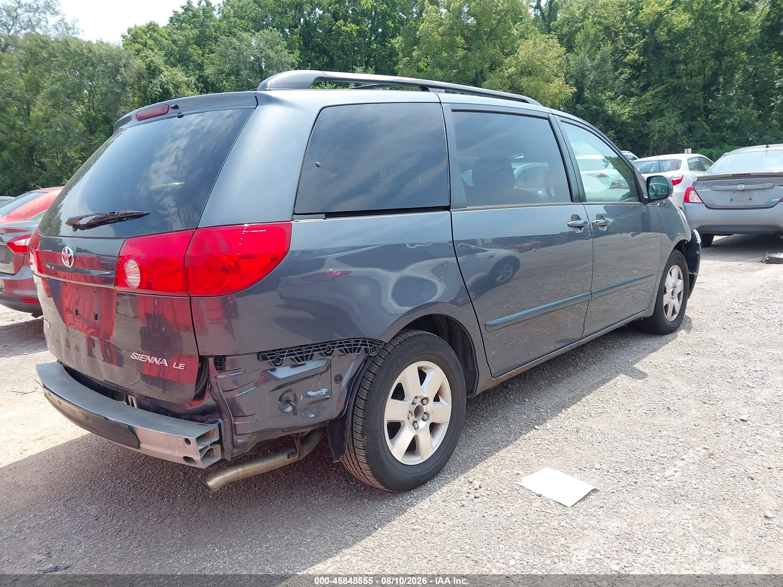 2007 Toyota Sienna Le Light Blue vin: 5TDZK23C67S072590