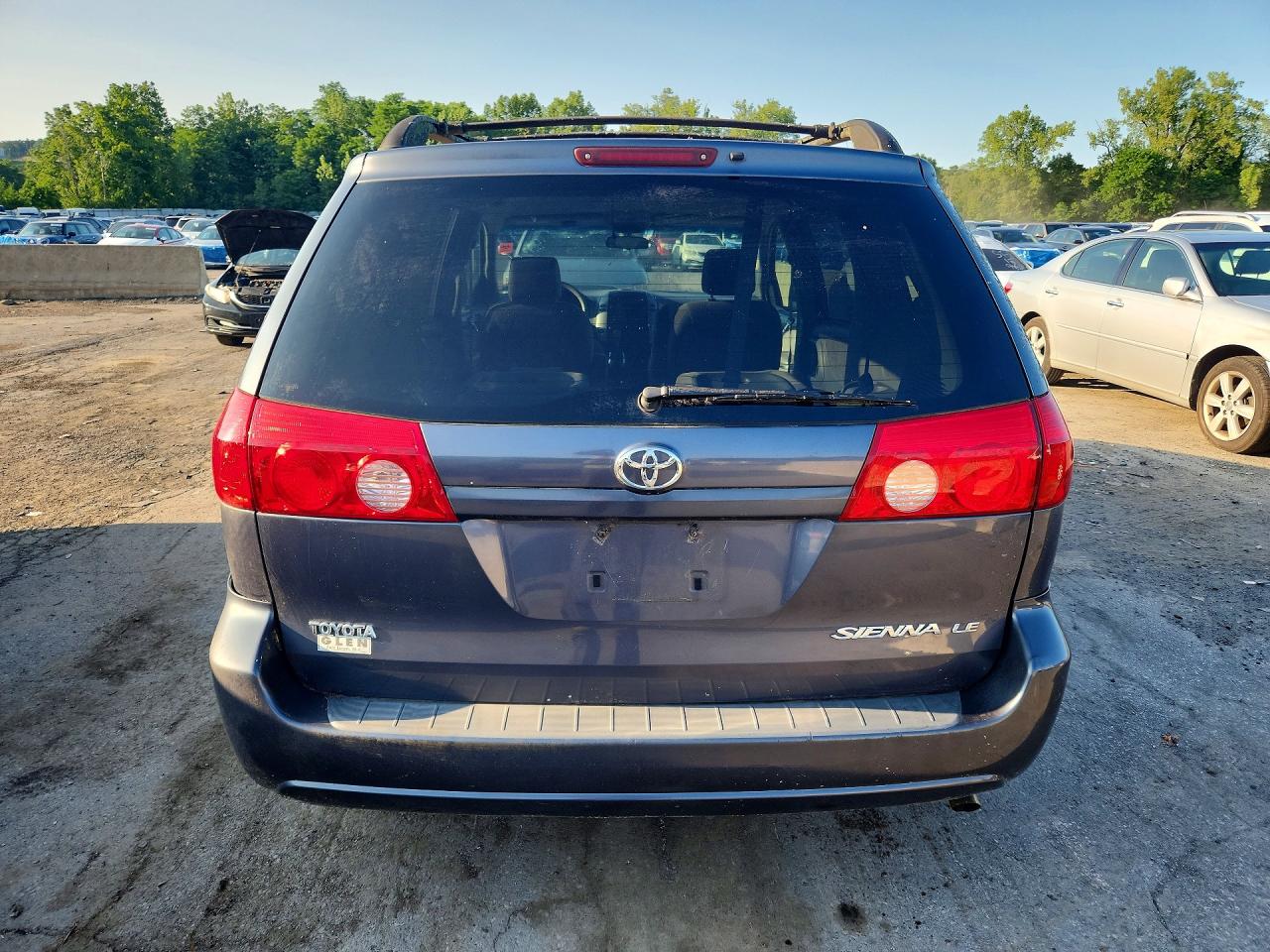 2008 Toyota Sienna Le 7-passenger Charcoal vin: 5TDZK23C68S111793