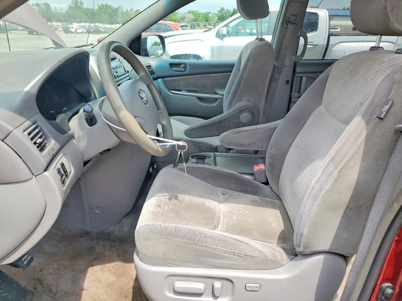 2008 Toyota Sienna Le 7-passenger Красный vin: 5TDZK23C68S139545