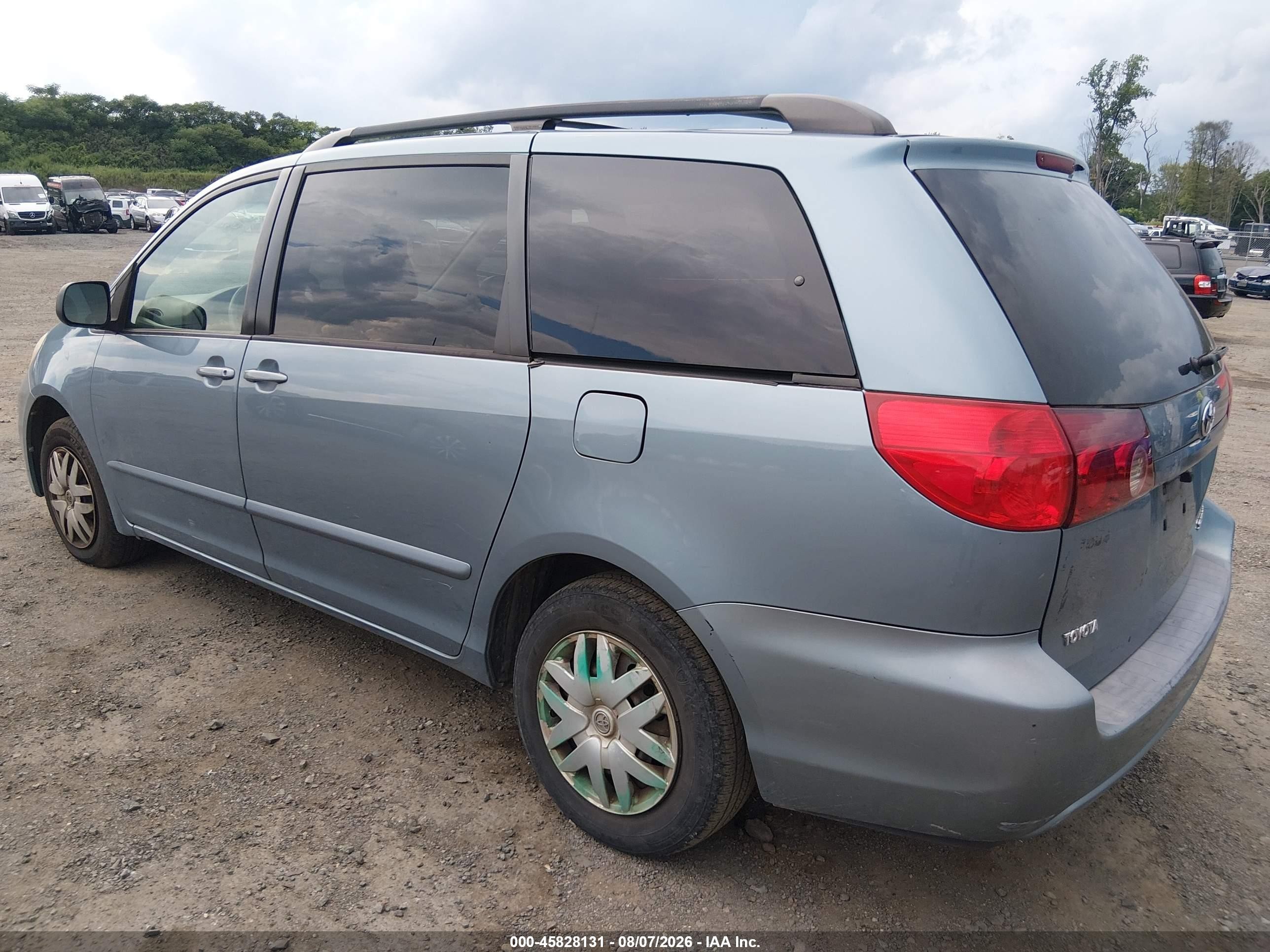 2008 Toyota Sienna Le Blue vin: 5TDZK23C68S152814