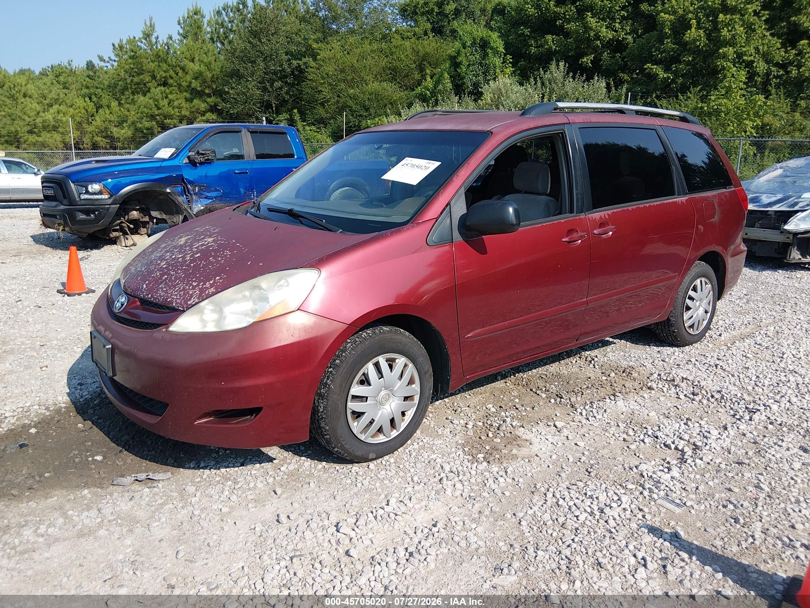 2008 Toyota Sienna Le Red vin: 5TDZK23C68S170830
