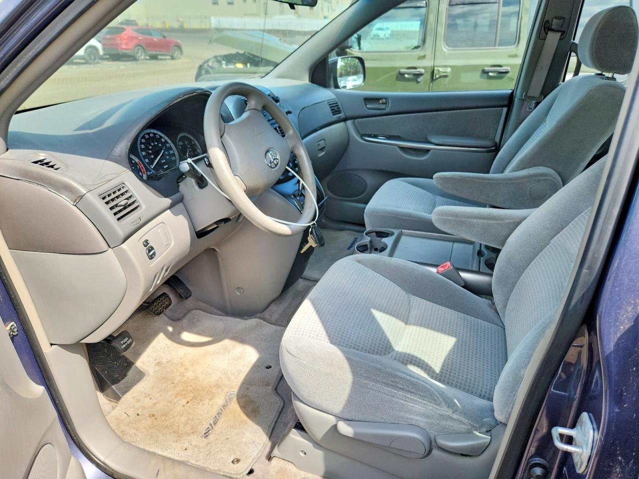 2008 Toyota Sienna Ce 8-passenger Blue vin: 5TDZK23C68S173016