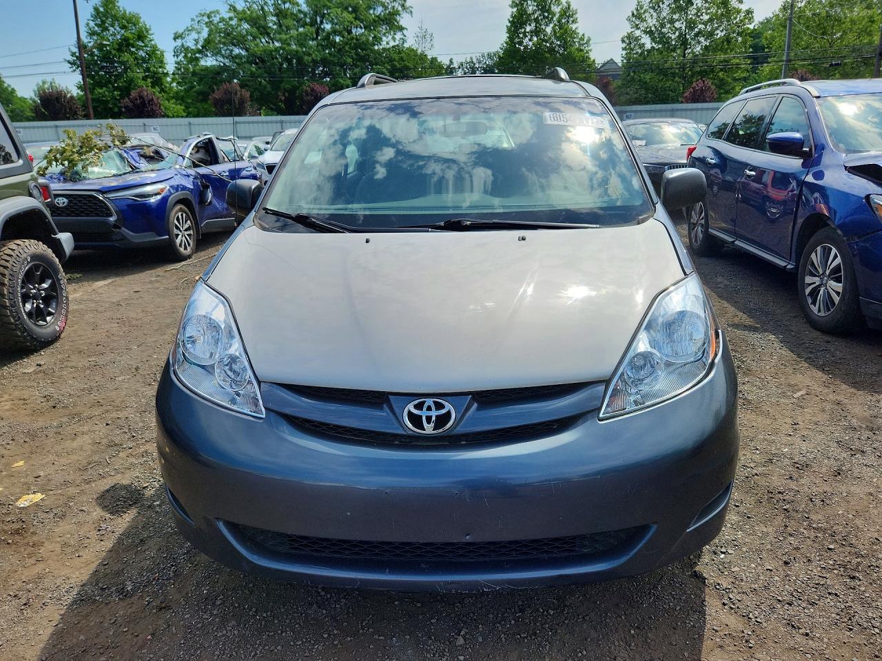 2008 Toyota Sienna Ce 8-passenger Blue vin: 5TDZK23C68S173016
