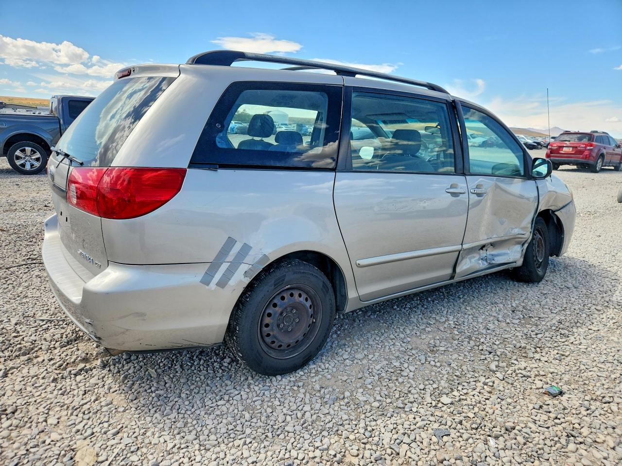 2008 Toyota Sienna Ce 8-passenger Silver vin: 5TDZK23C68S191371
