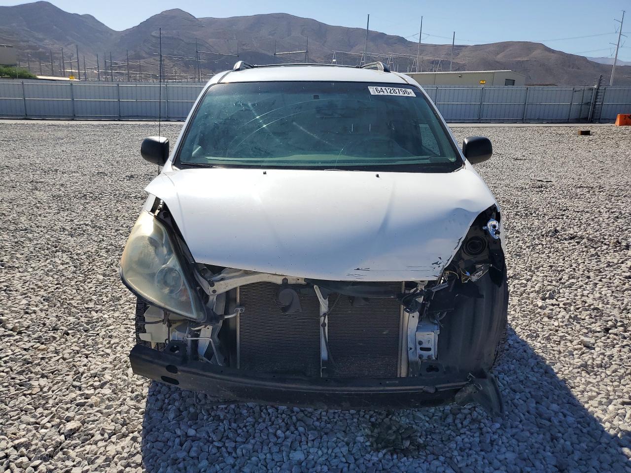 2008 Toyota Sienna Ce 8-passenger Белый vin: 5TDZK23C68S197848