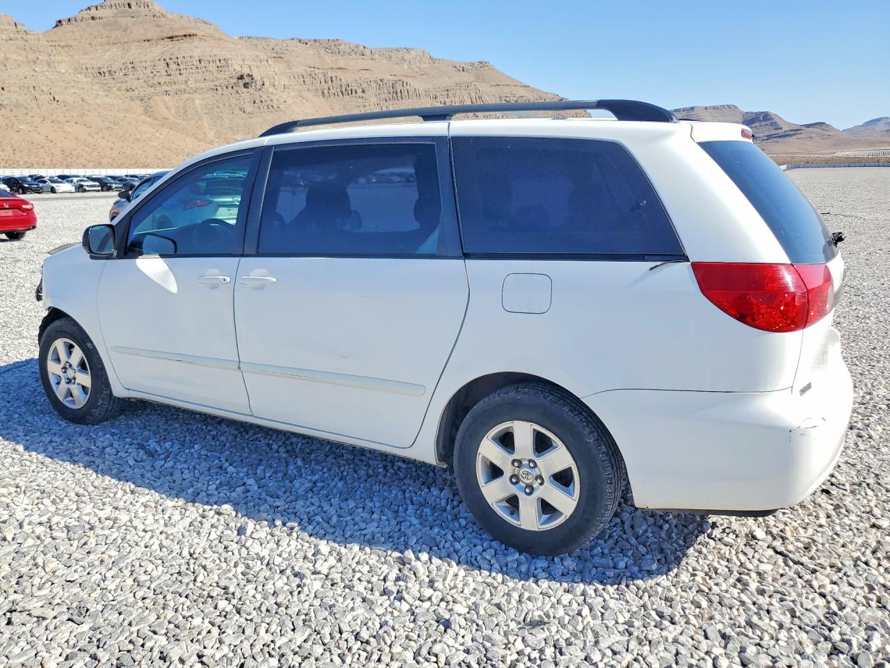 2008 Toyota Sienna Ce 8-passenger Белый vin: 5TDZK23C68S197848
