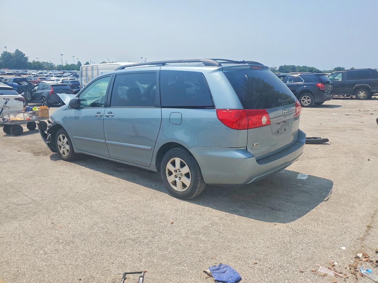 2008 Toyota Sienna Le 8-passenger Teal vin: 5TDZK23C68S202918