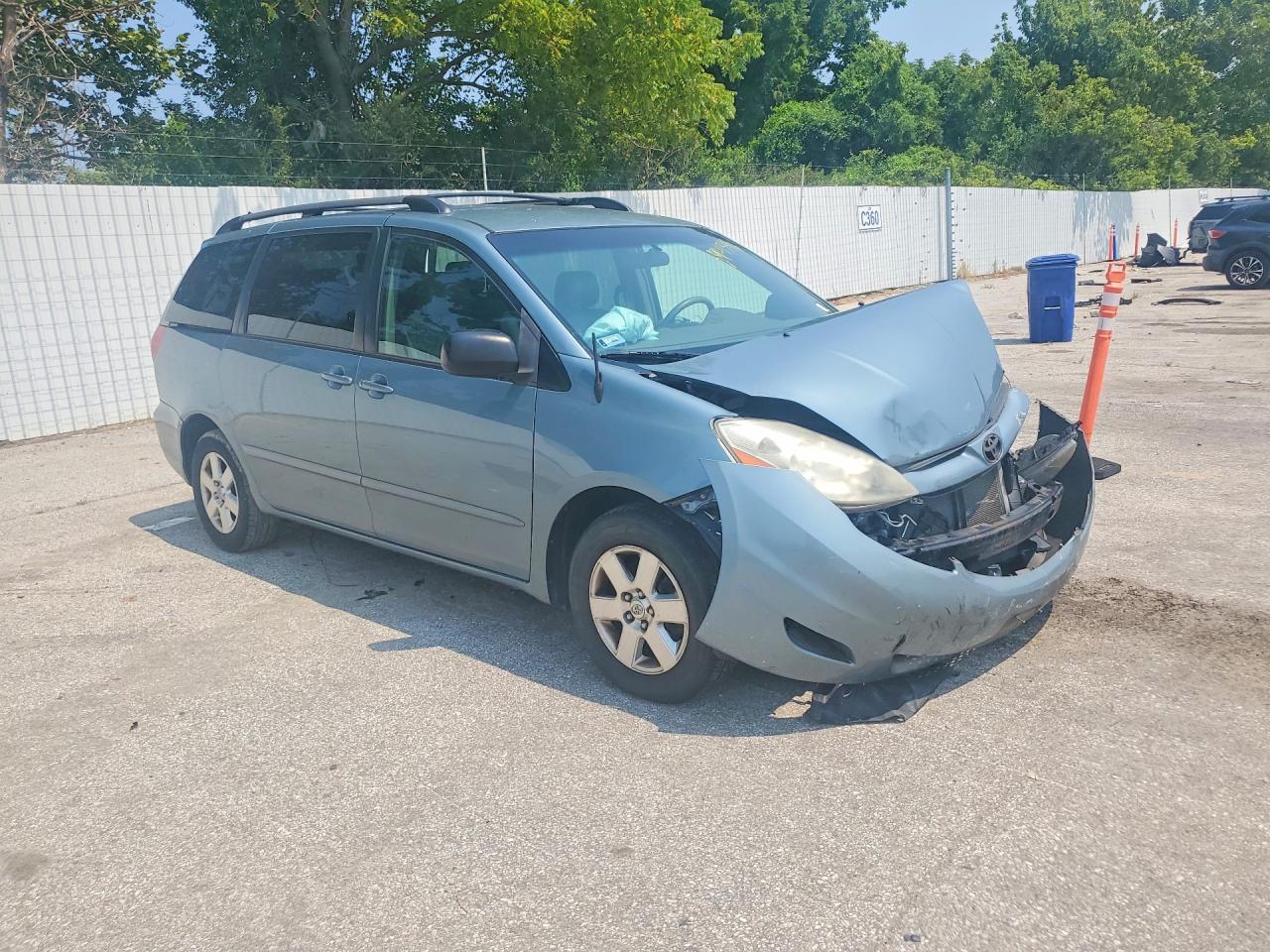 2008 Toyota Sienna Le 8-passenger Teal vin: 5TDZK23C68S202918