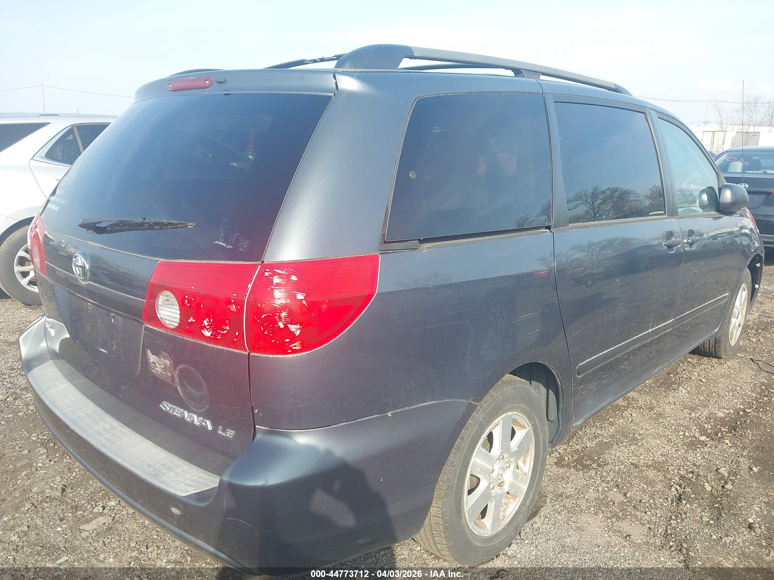 2009 Toyota Sienna Le Gray vin: 5TDZK23C69S233913