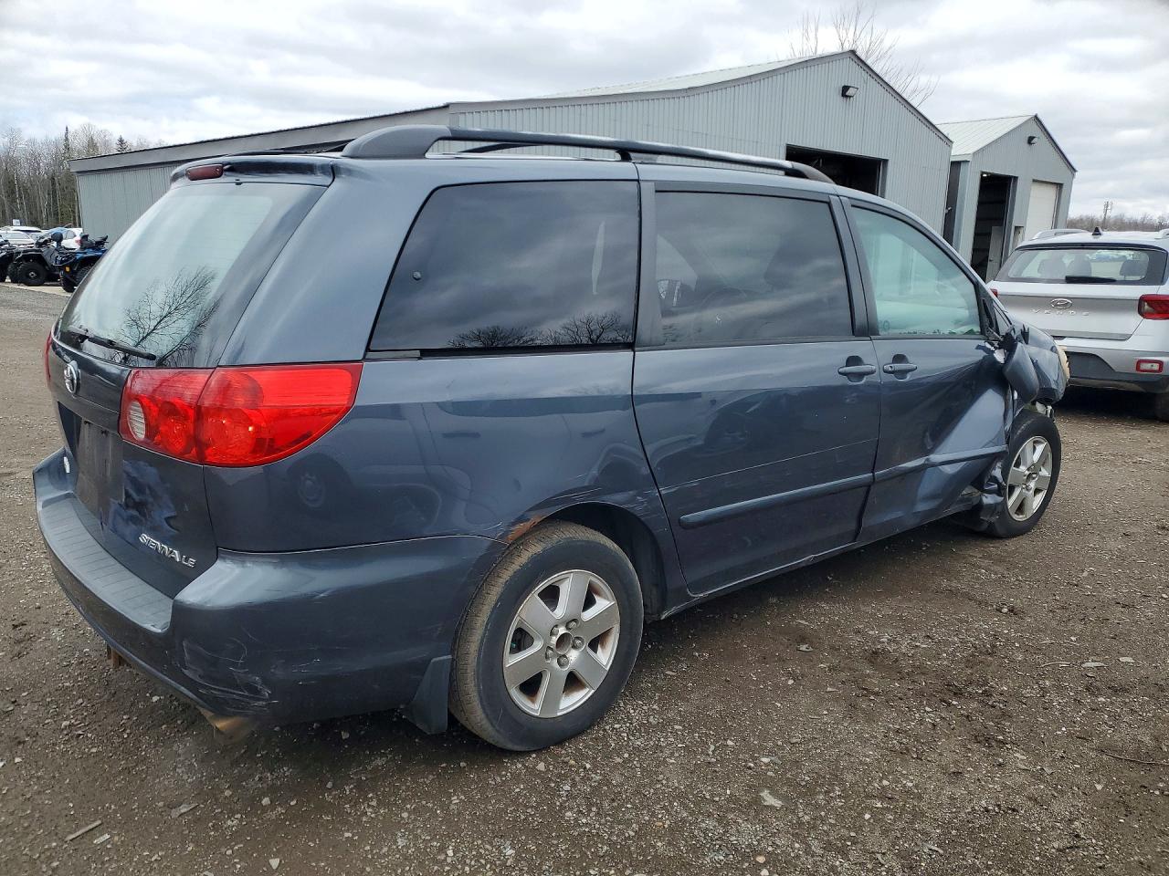 2009 Toyota Sienna Ce 7-passenger Gray vin: 5TDZK23C69S234592