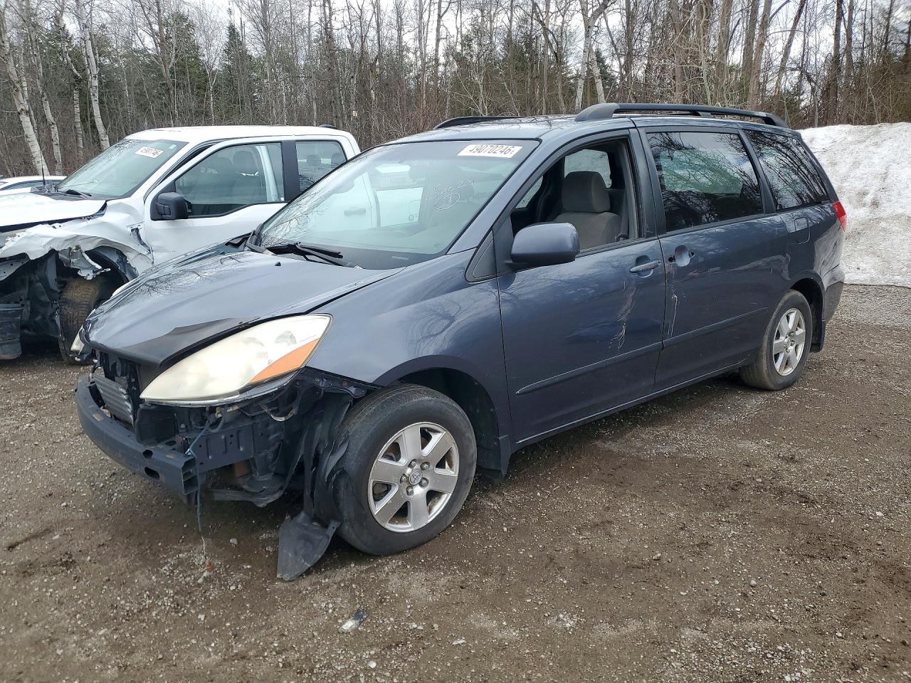 2009 Toyota Sienna Ce 7-passenger Gray vin: 5TDZK23C69S234592