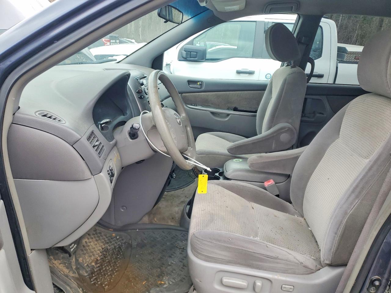 2009 Toyota Sienna Ce 7-passenger Gray vin: 5TDZK23C69S234592