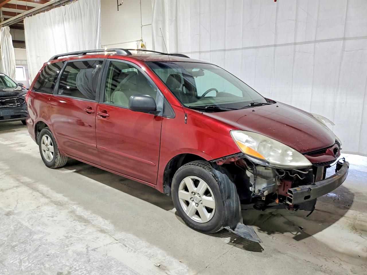 2009 Toyota Sienna Le 7-passenger Темно-бордовый vin: 5TDZK23C69S242126