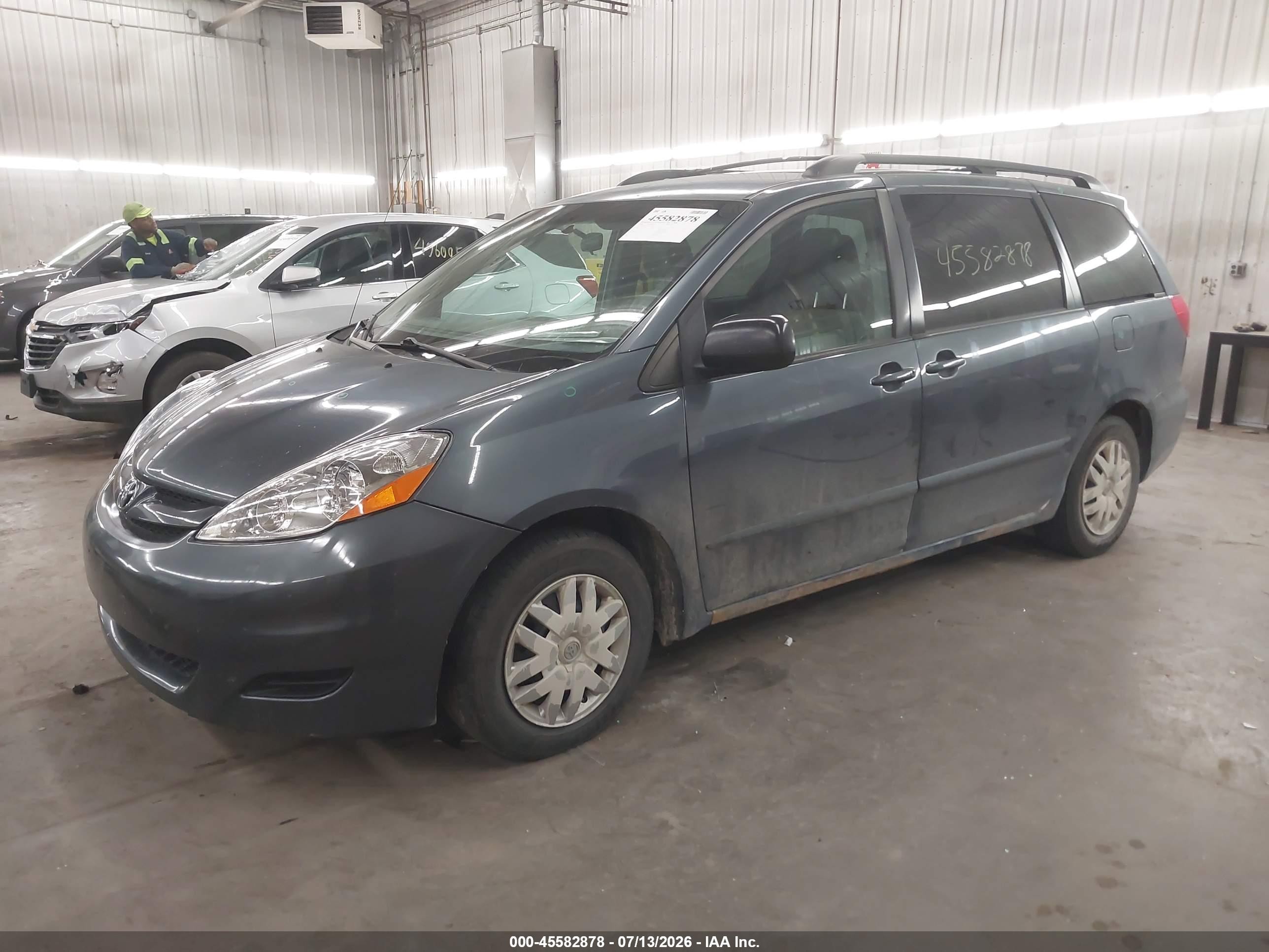 2009 Toyota Sienna Le Light Blue vin: 5TDZK23C69S271786