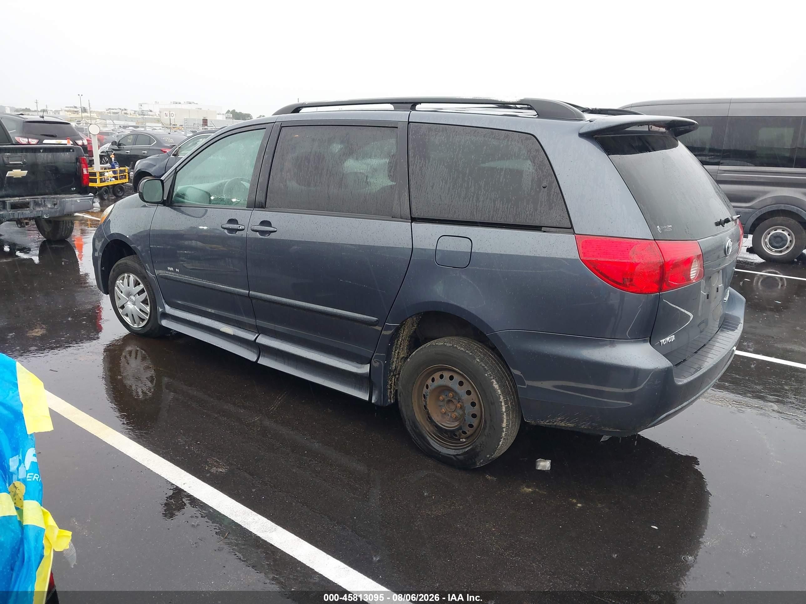2009 Toyota Sienna Le Blue vin: 5TDZK23C69S279077