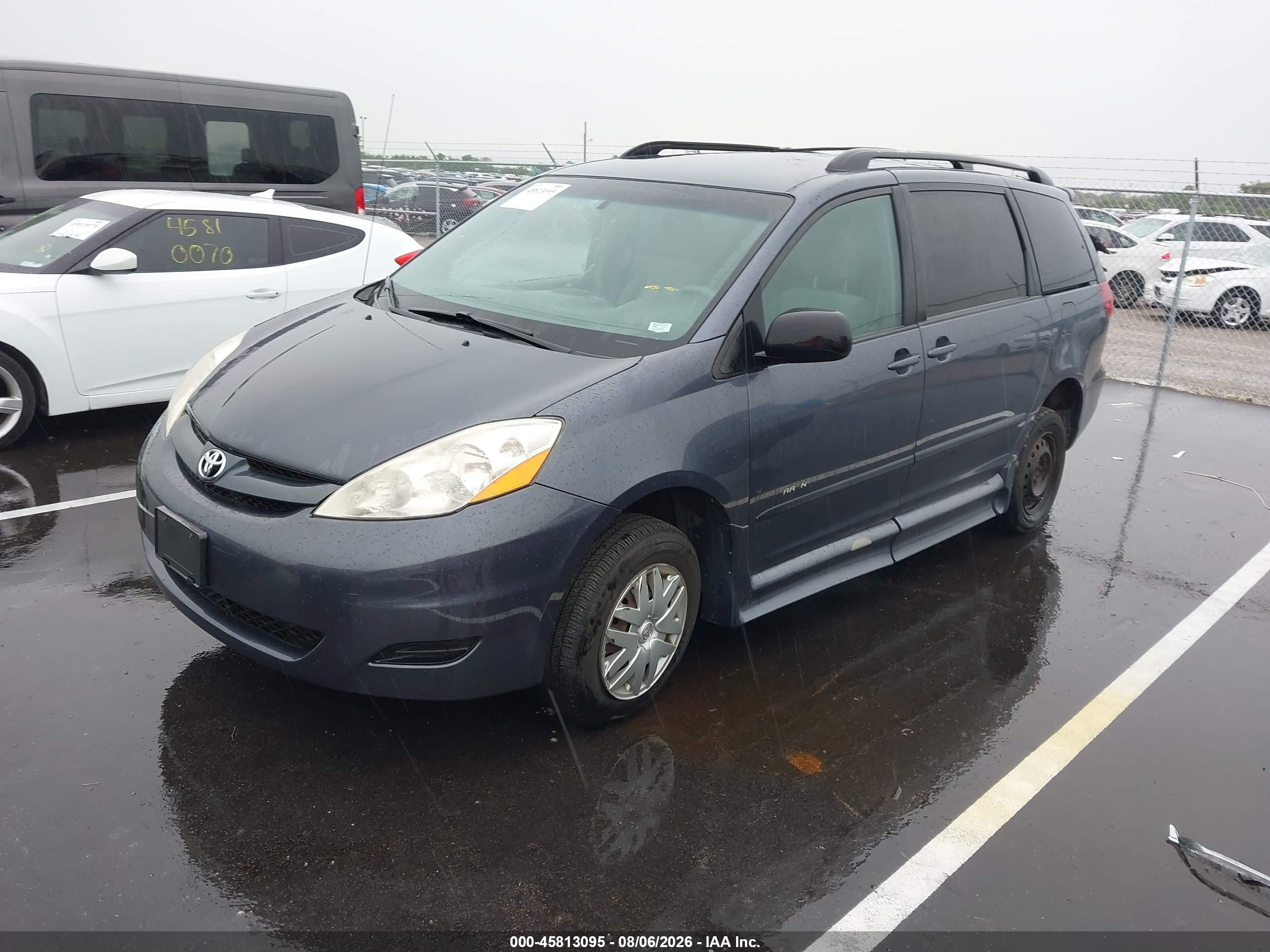 2009 Toyota Sienna Le Blue vin: 5TDZK23C69S279077