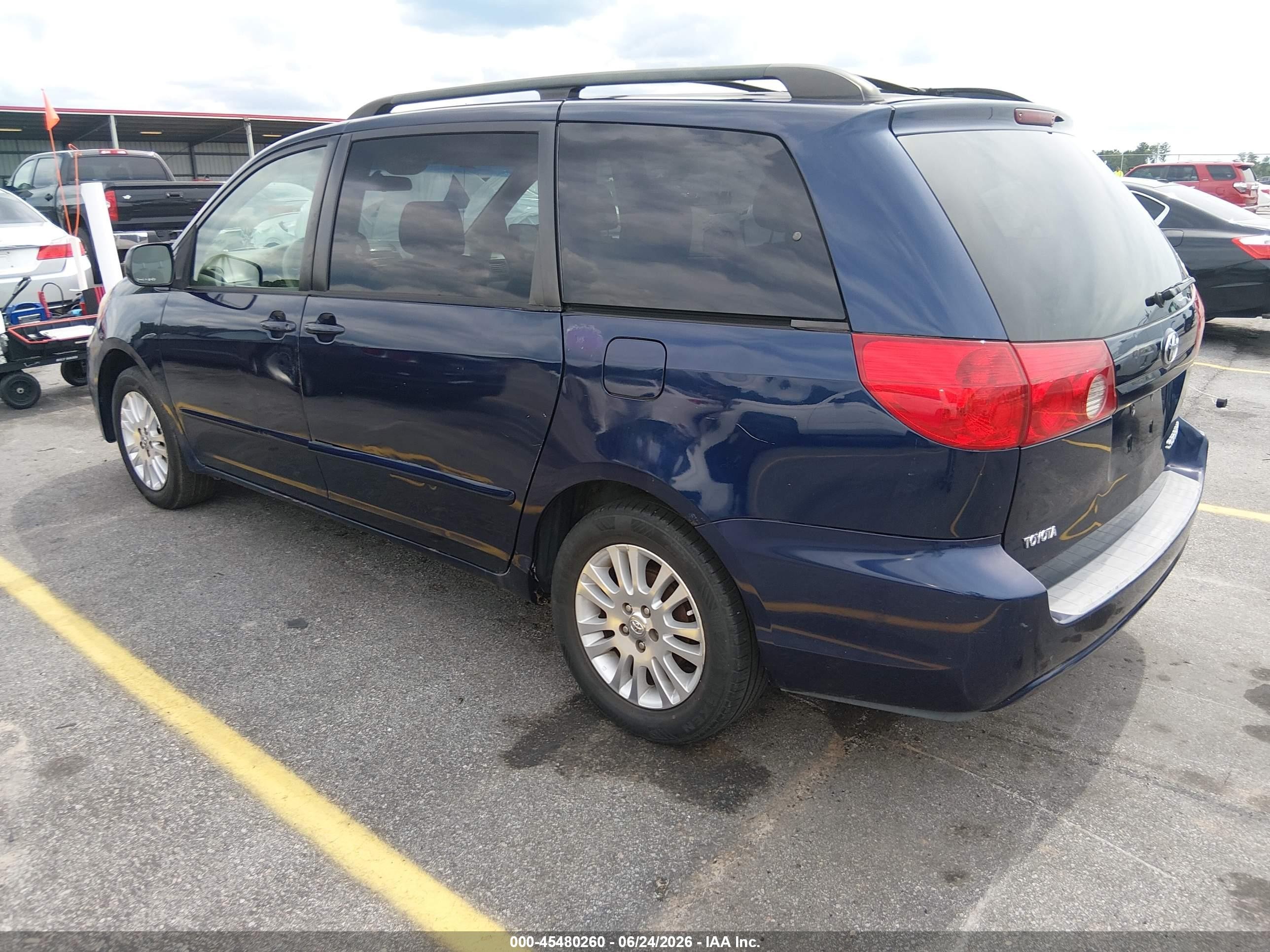 2007 Toyota Sienna Le Blue vin: 5TDZK23C77S008090