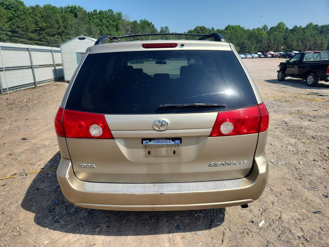 2007 Toyota Sienna Le 8-passenger Tan vin: 5TDZK23C77S025830