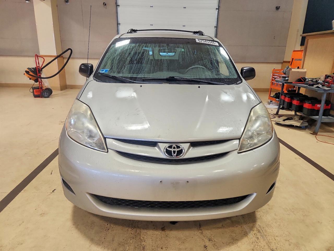 2007 Toyota Sienna Le 7-passenger Gray vin: 5TDZK23C77S076342