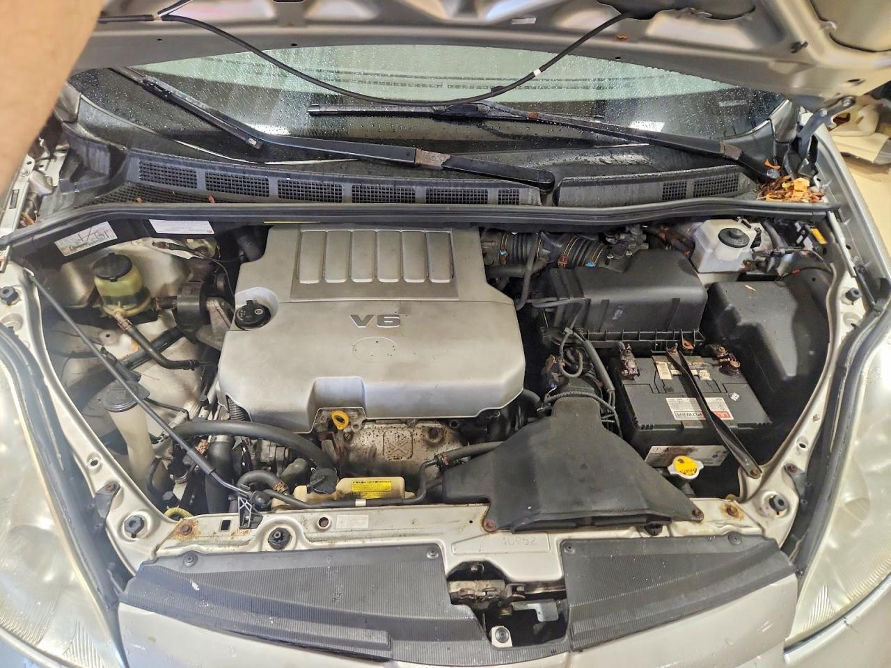 2007 Toyota Sienna Le 7-passenger Gray vin: 5TDZK23C77S076342