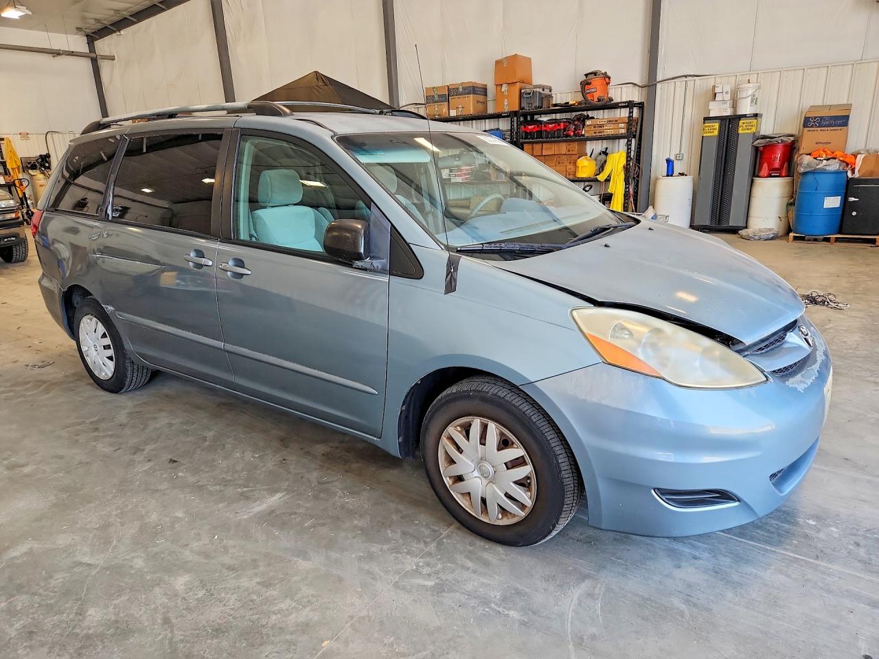 2007 Toyota Sienna Le 7-passenger Blue vin: 5TDZK23C77S079953