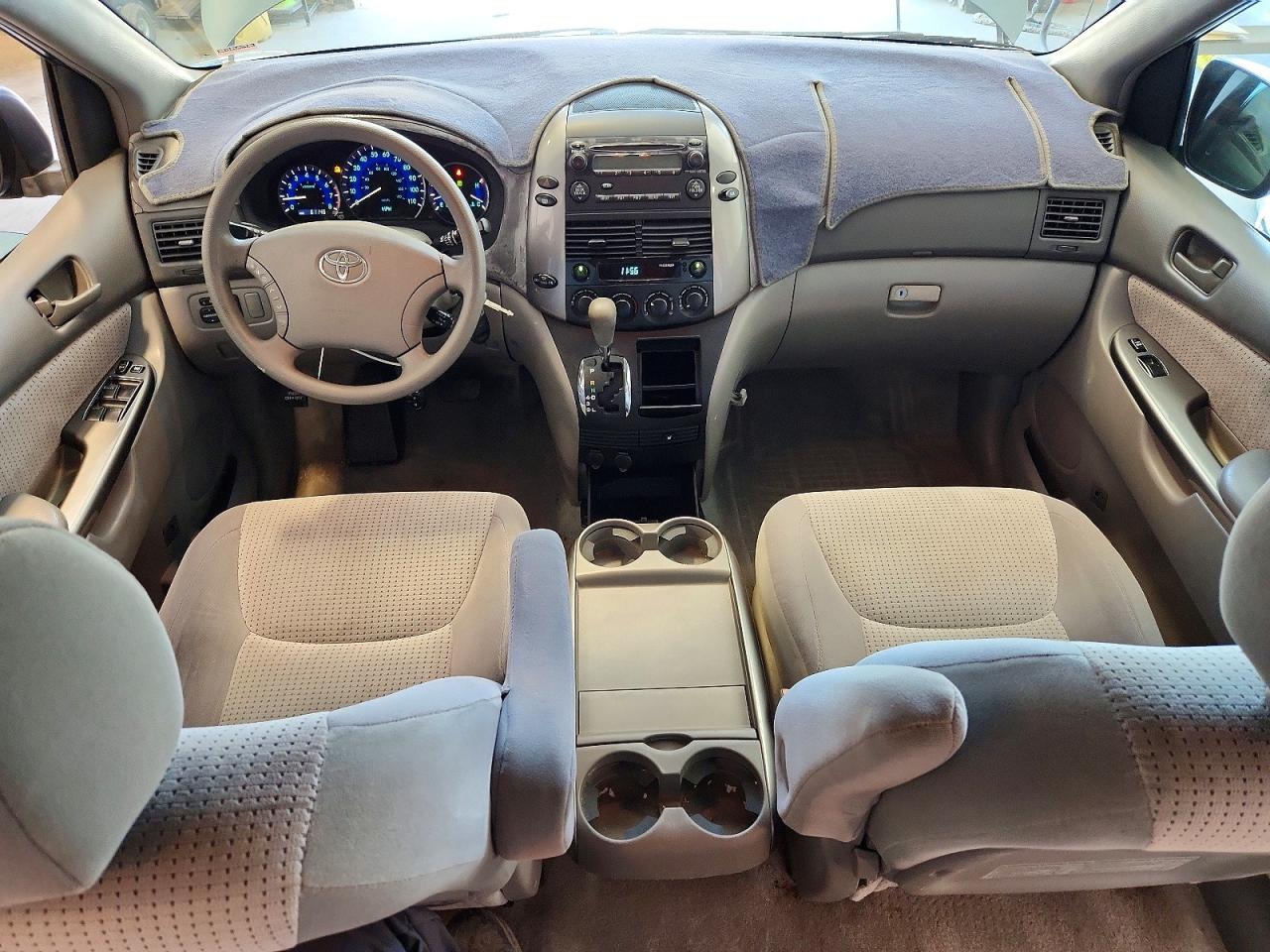 2007 Toyota Sienna Le 7-passenger Blue vin: 5TDZK23C77S079953