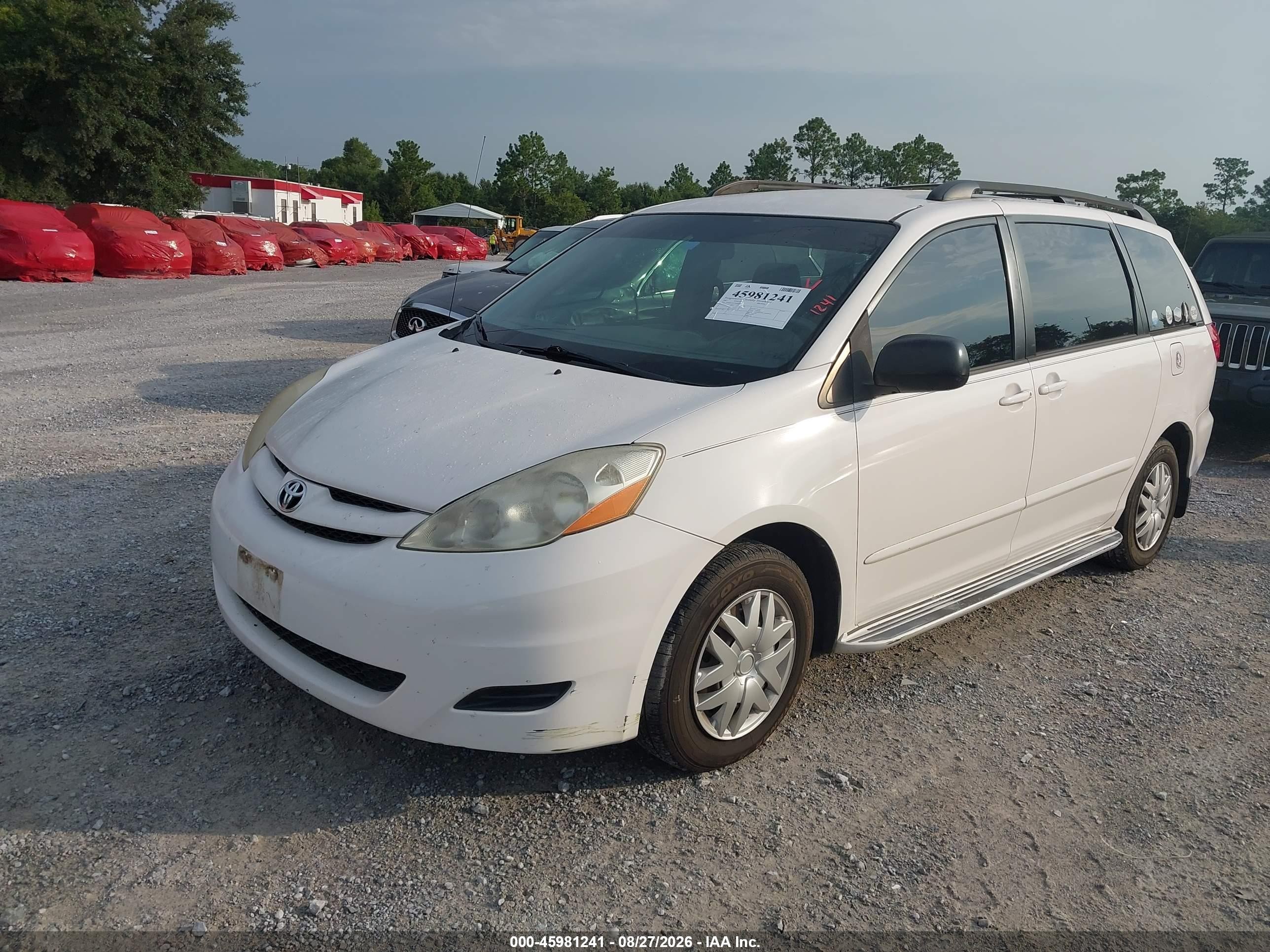 2007 Toyota Sienna Le White vin: 5TDZK23C77S092069