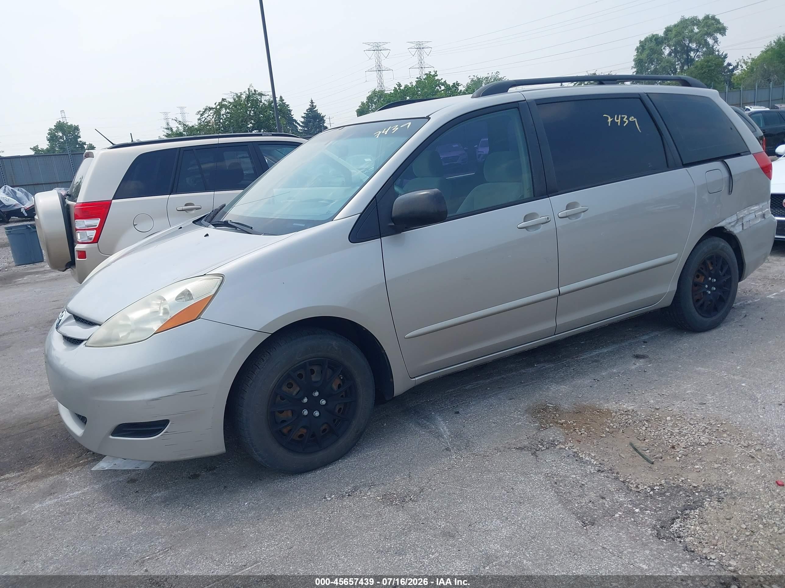 2007 Toyota Sienna Ce Silver vin: 5TDZK23C77S095862