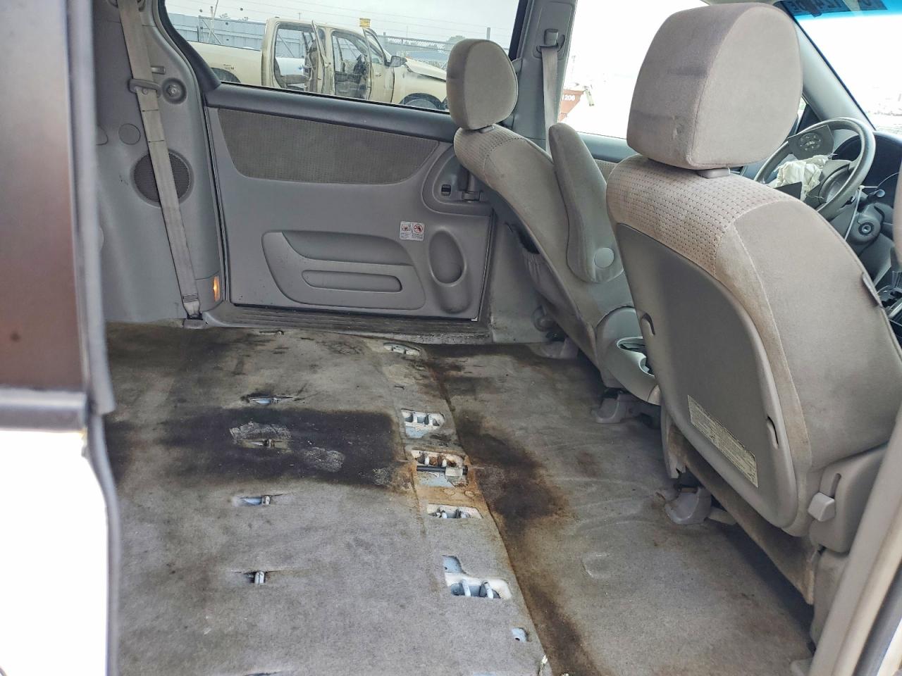 2008 Toyota Sienna Le 7-passenger Белый vin: 5TDZK23C78S108479