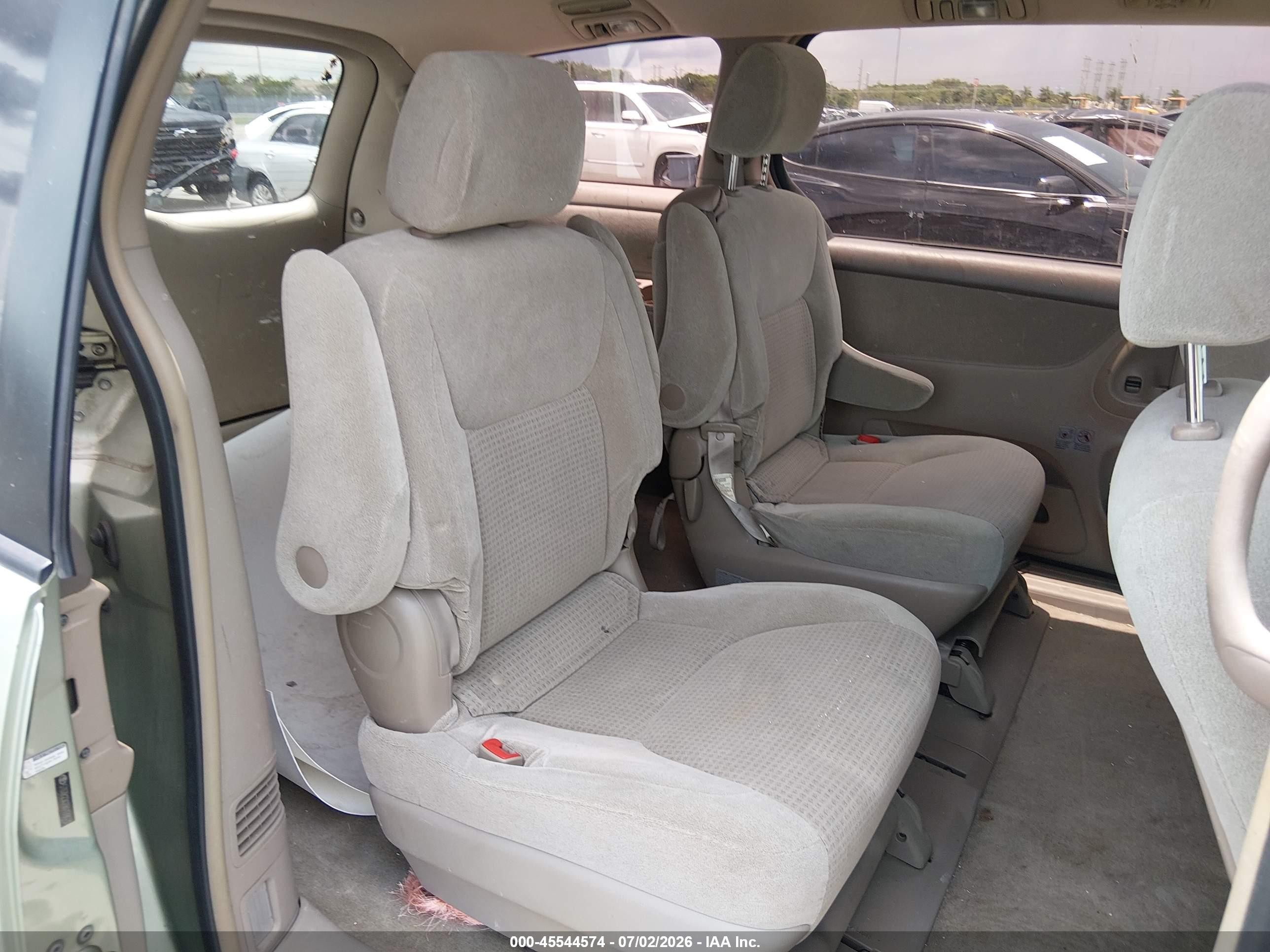 2008 Toyota Sienna Ce Green vin: 5TDZK23C78S139070