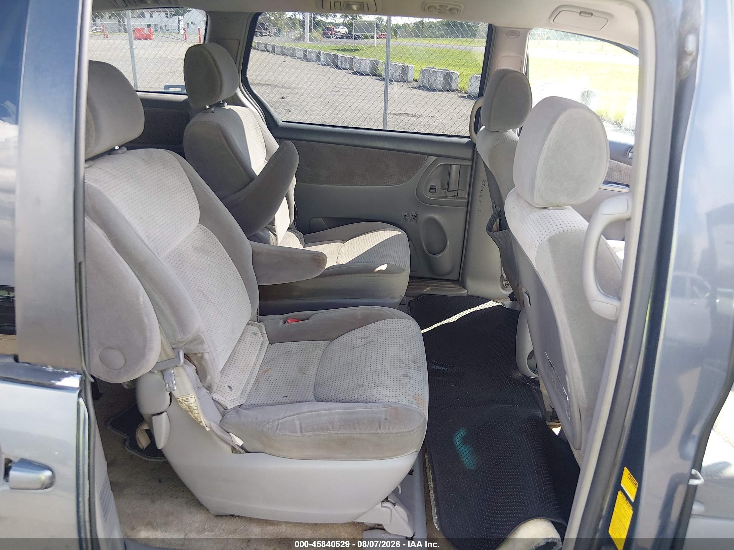 2008 Toyota Sienna Le Blue vin: 5TDZK23C78S156046