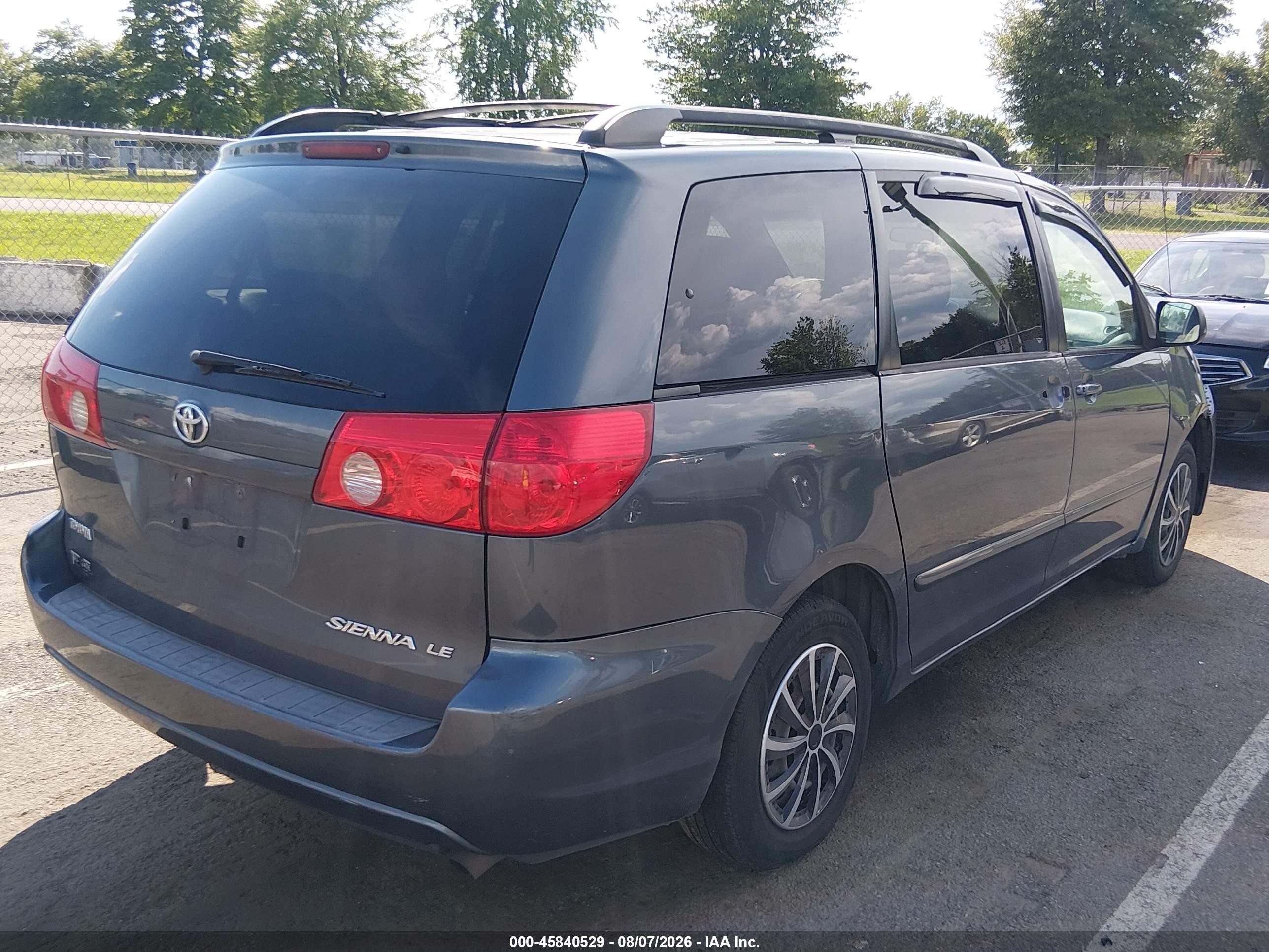 2008 Toyota Sienna Le Blue vin: 5TDZK23C78S156046