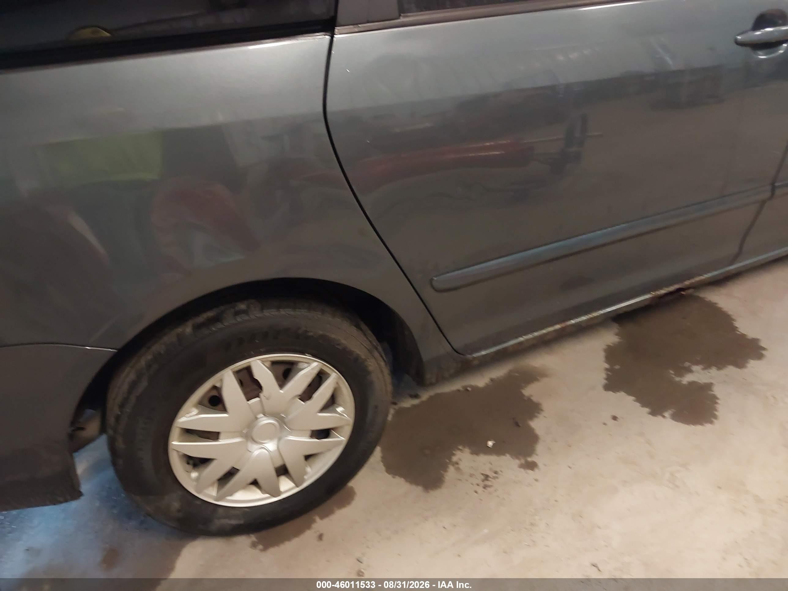 2008 Toyota Sienna Le Gray vin: 5TDZK23C78S180959