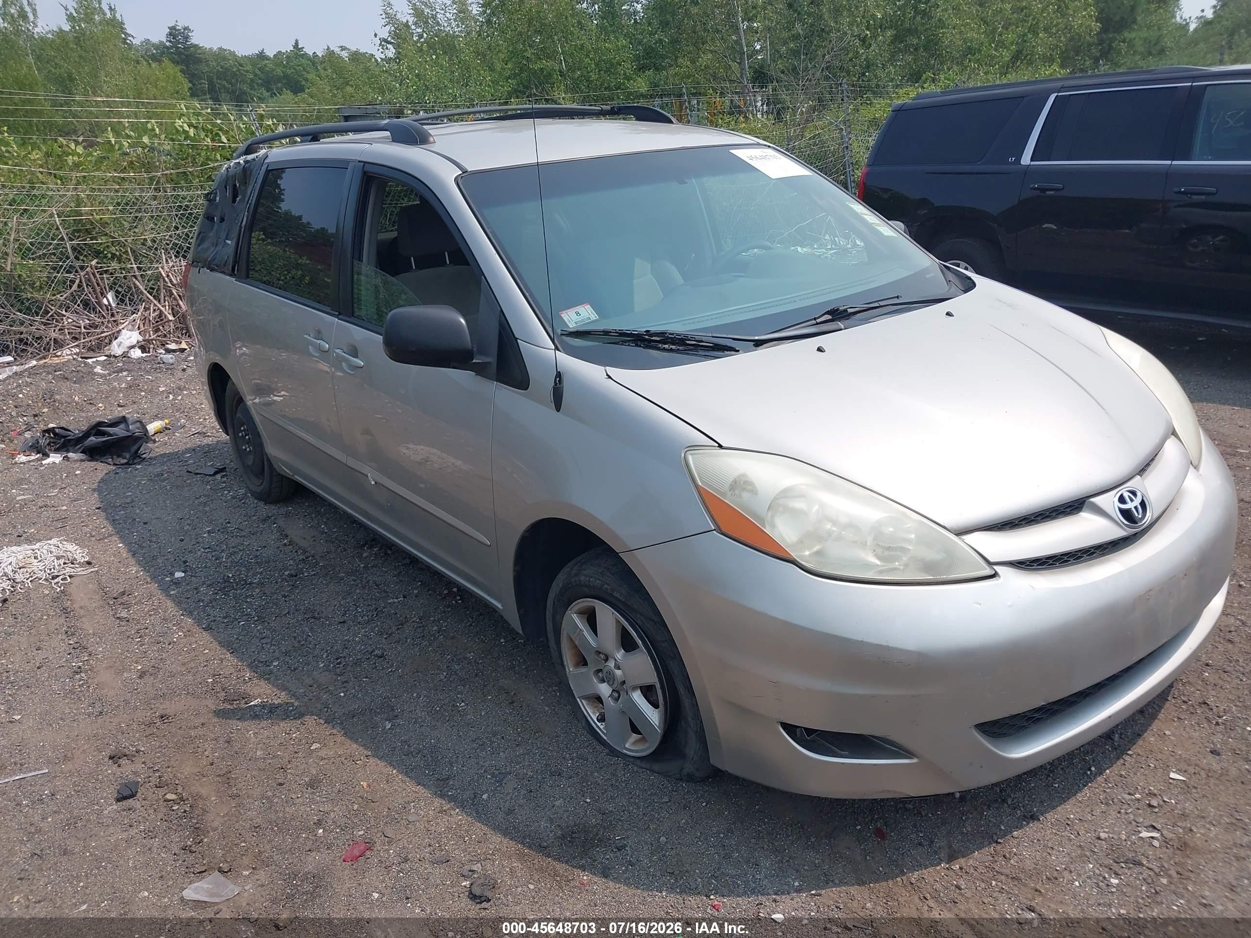 2008 Toyota Sienna Le Gray vin: 5TDZK23C78S203589