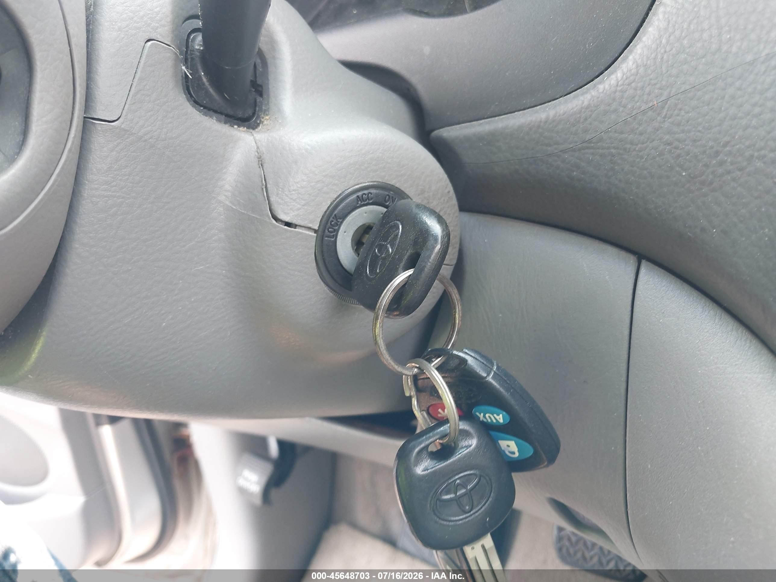 2008 Toyota Sienna Le Серый vin: 5TDZK23C78S203589