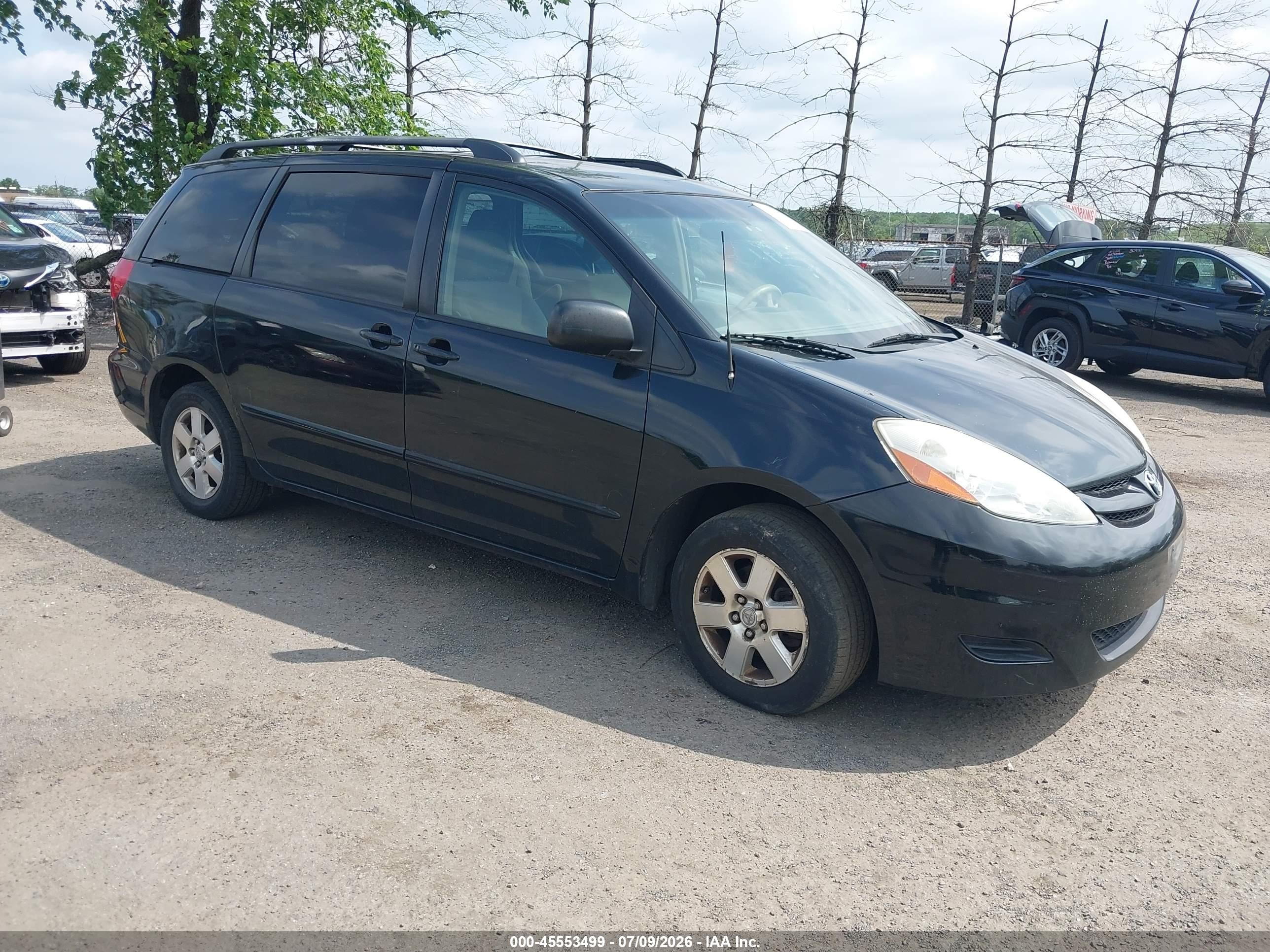 2008 Toyota Sienna Le Black vin: 5TDZK23C78S205651