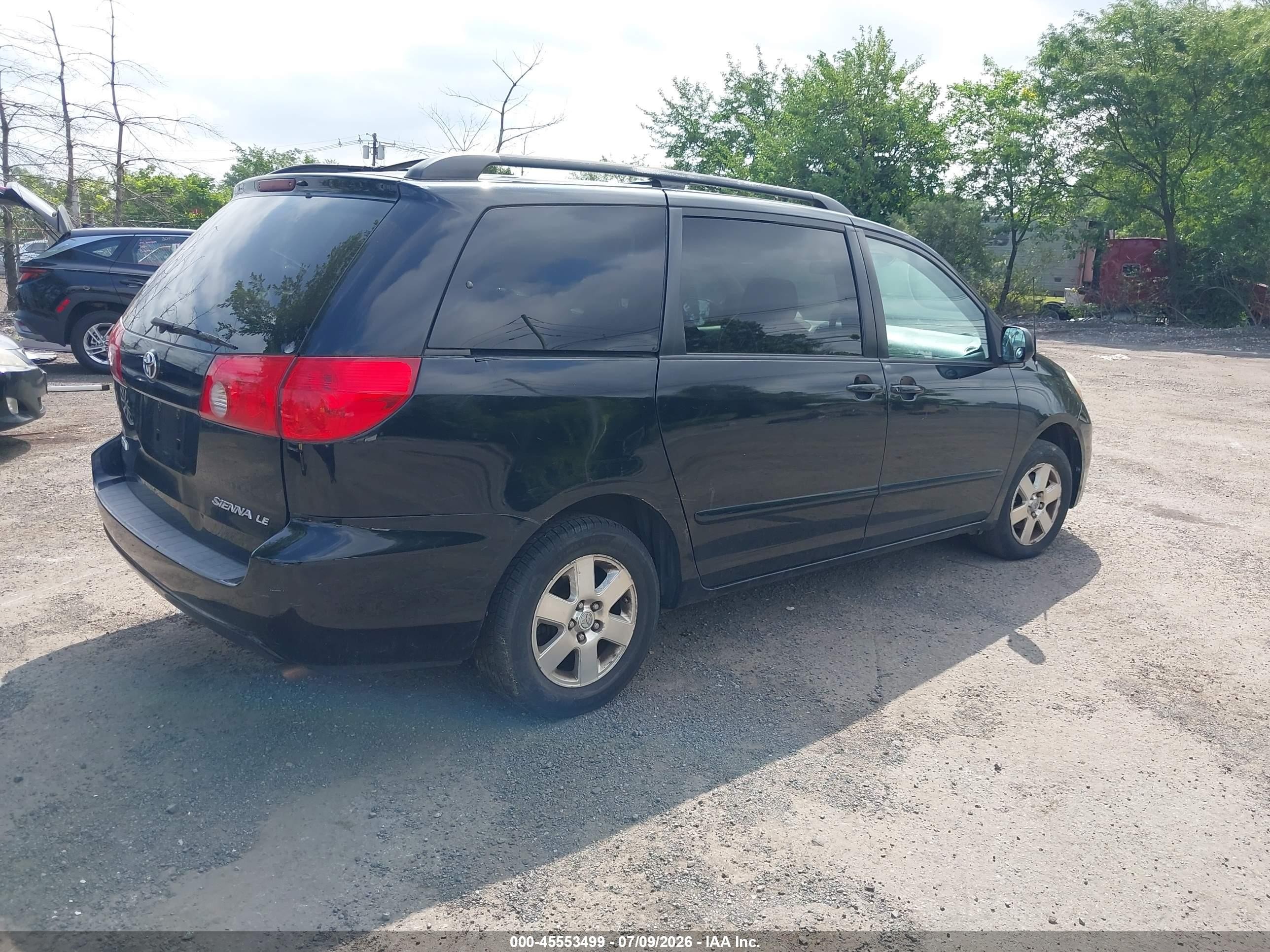 2008 Toyota Sienna Le Black vin: 5TDZK23C78S205651
