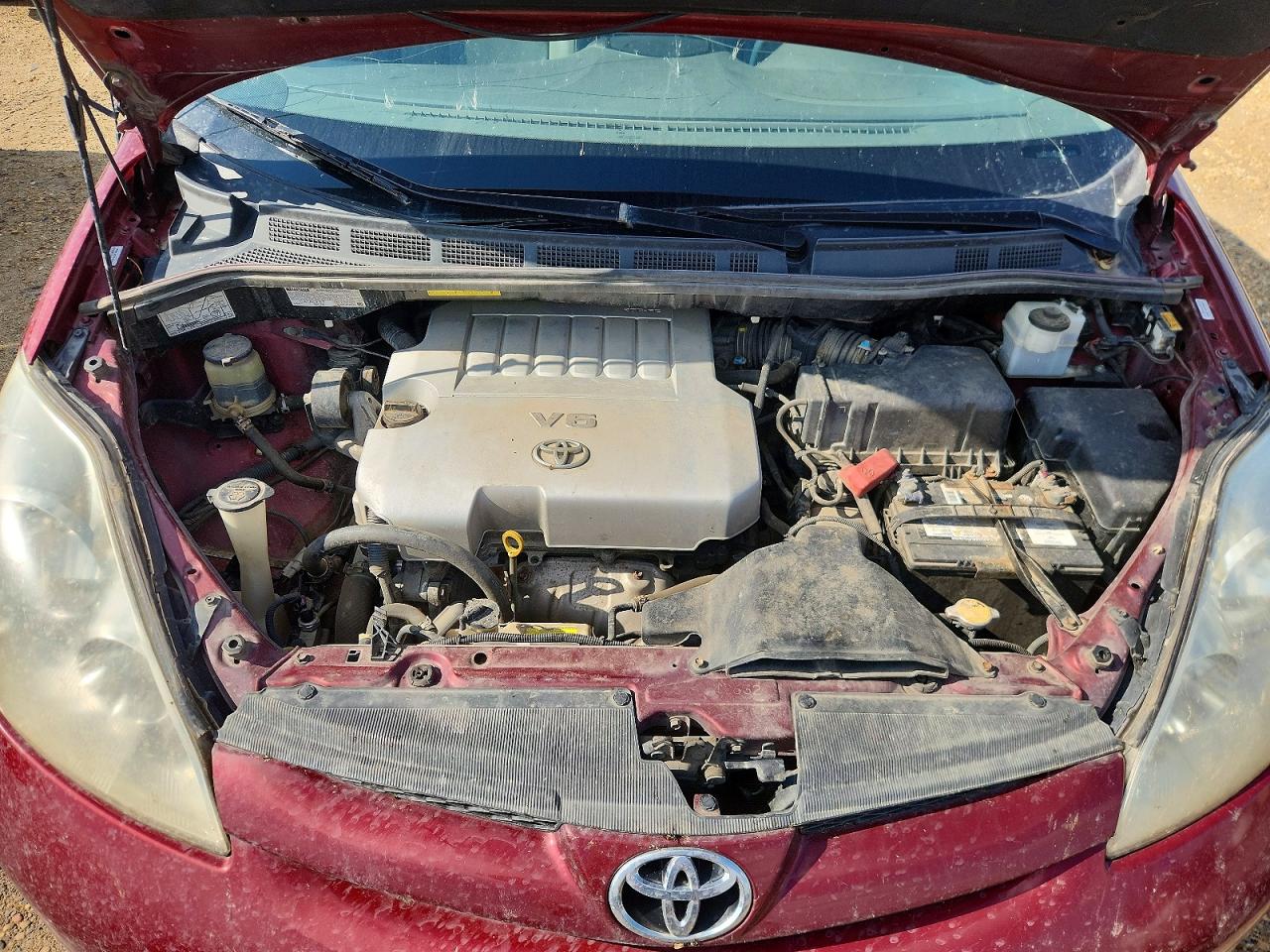 2009 Toyota Sienna Ce 7-passenger Maroon vin: 5TDZK23C79S241356