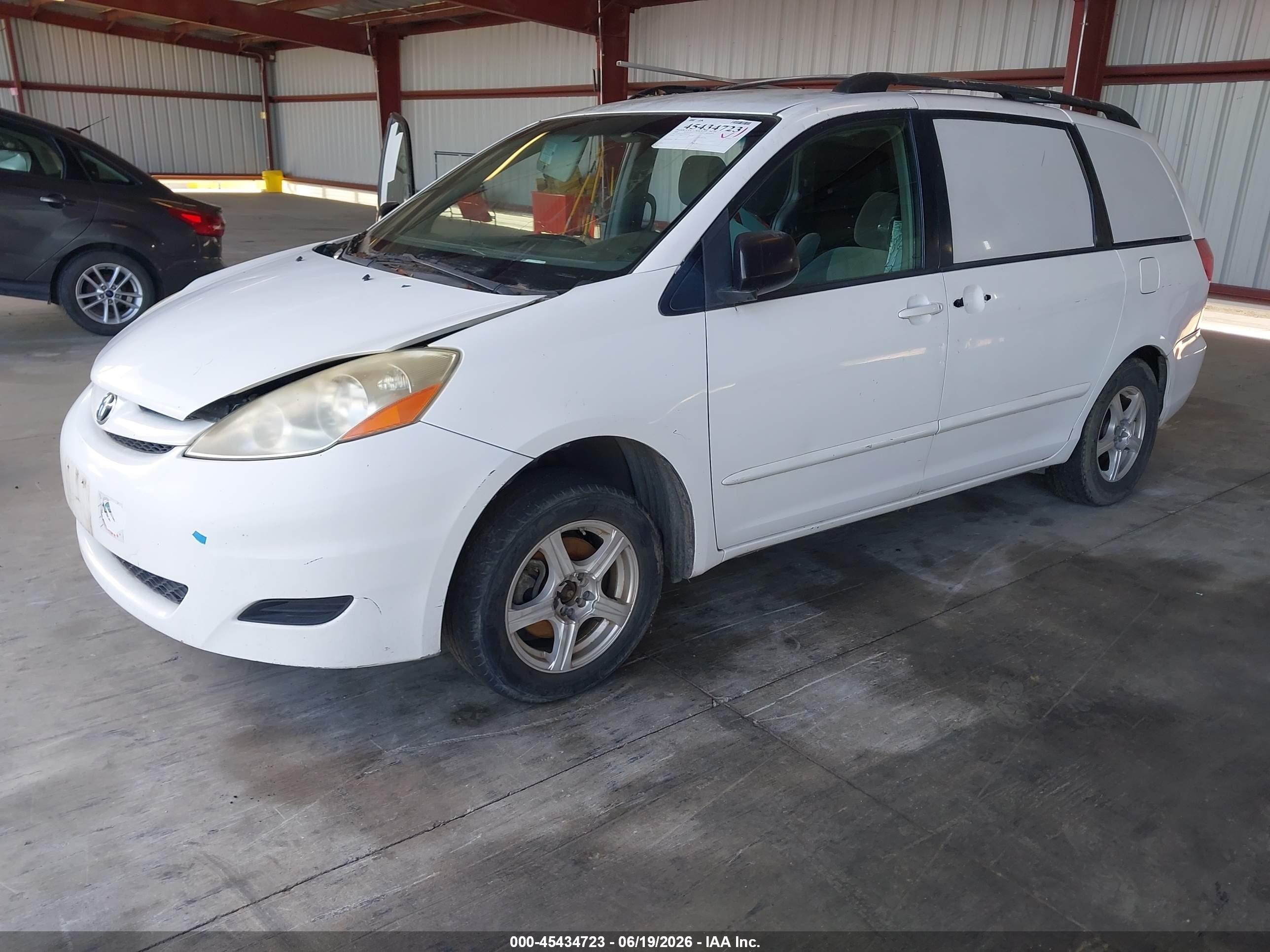 2009 Toyota Sienna Le White vin: 5TDZK23C79S243446