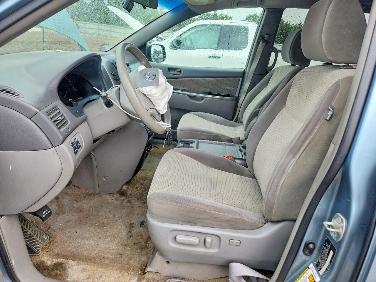 2009 Toyota Sienna Le 8-passenger Blue vin: 5TDZK23C79S260425